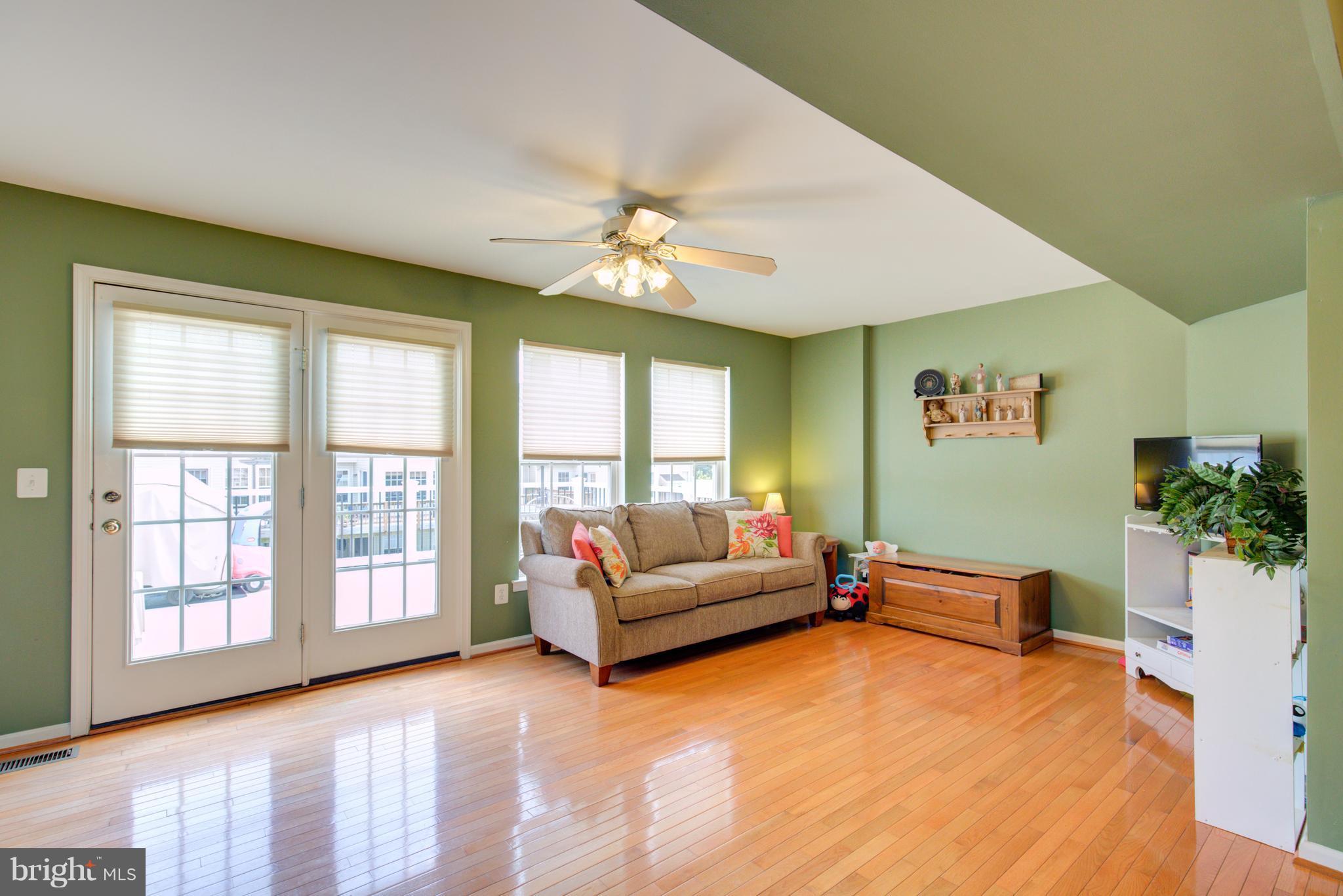 LAKELAND PLACE - Residential