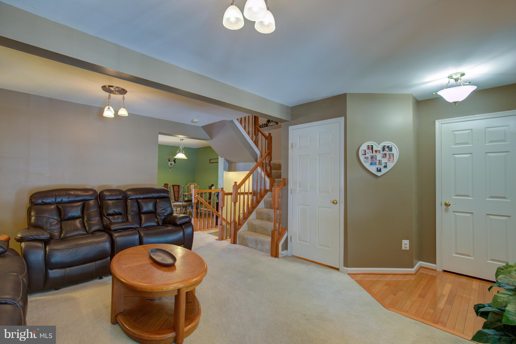 LAKELAND PLACE - Residential