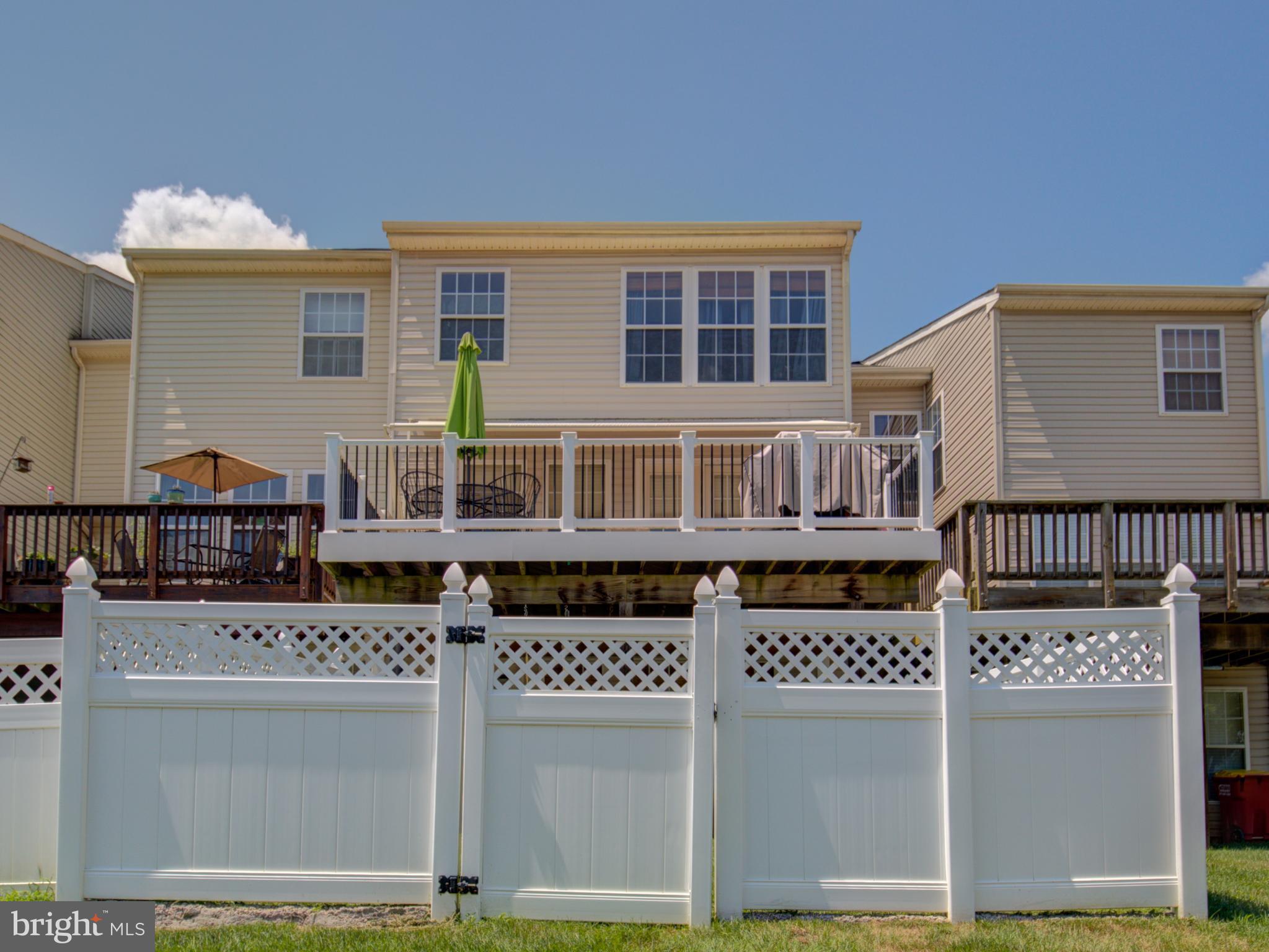 LAKELAND PLACE - Residential