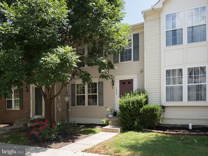 Well-maintained open floor plan townhouse w/many extras! Spacious main level w/eat-in kitchen leads to rear deck w/awning. Vaulted ceiling & walk-in closet in master, plus custom jetted steam shower/tub w/radio. Walk-out basement has lg rec room, full bath, laundry & storage area w/shelving. Fenced back yard w/patio & storage. HOA includes lawn care & snow shoveling. Close to Rt 9. A must see!