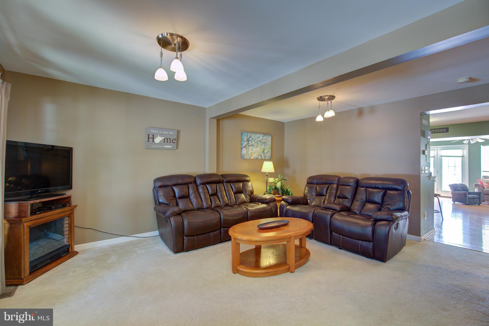 LAKELAND PLACE - Residential