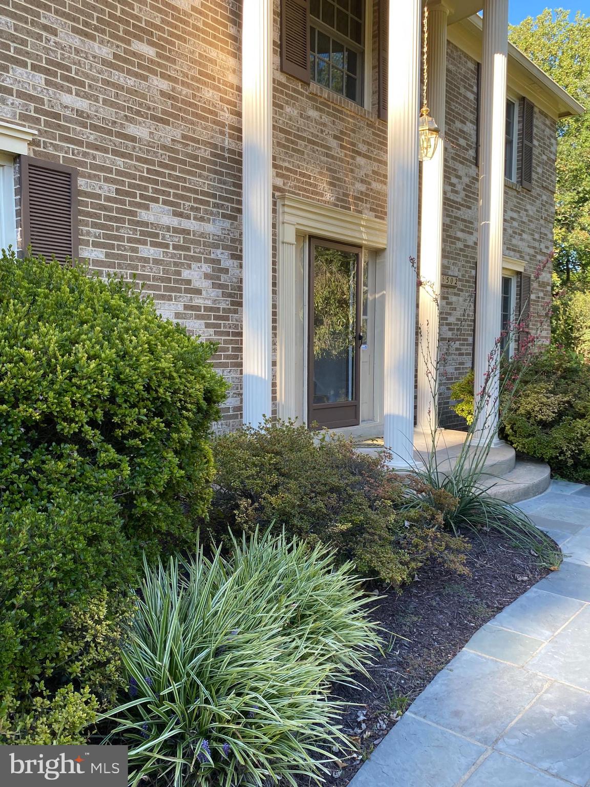 LANGLEY OAKS - Residential Lease