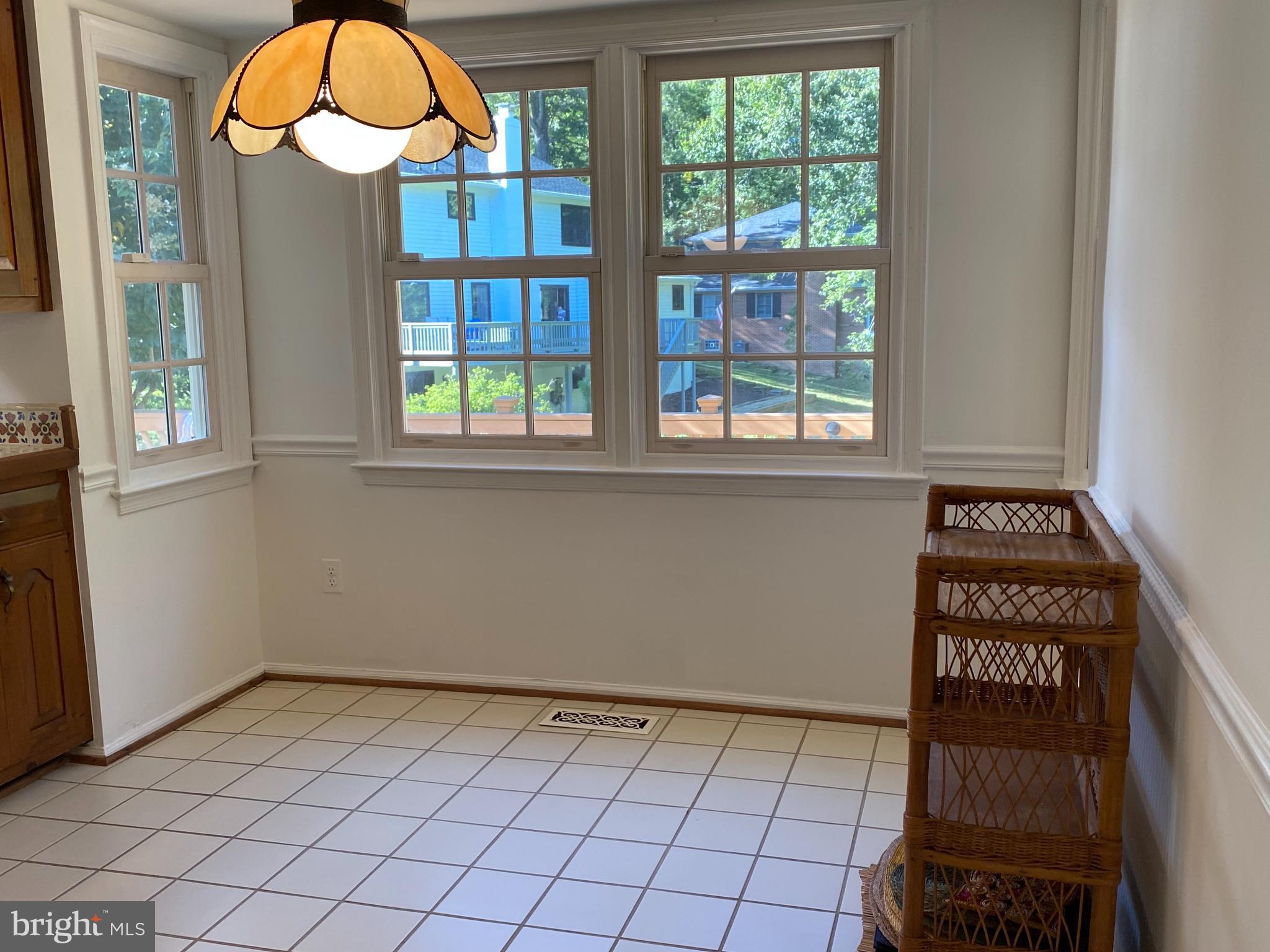 LANGLEY OAKS - Residential Lease