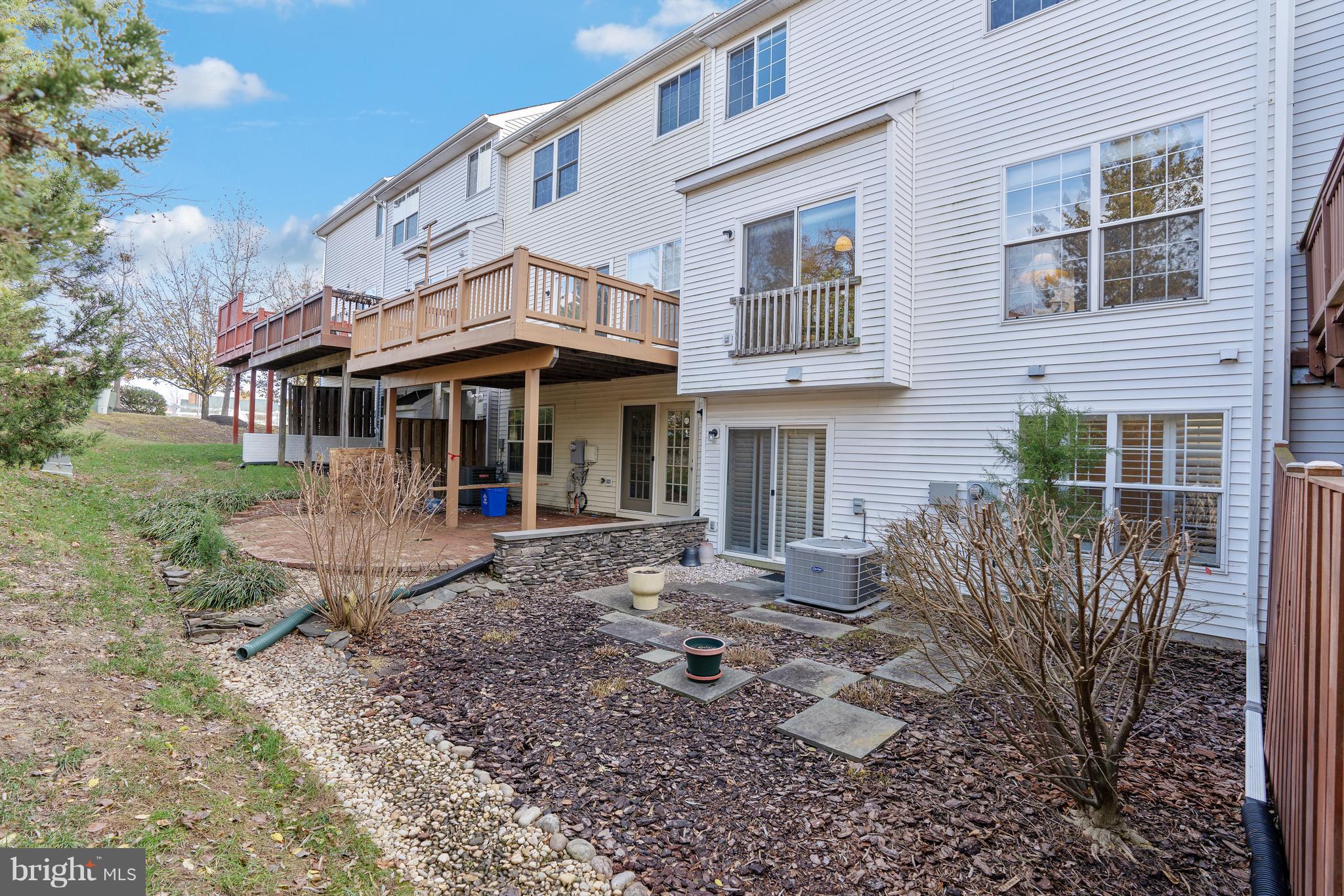 KENWOOD TOWNES - Residential