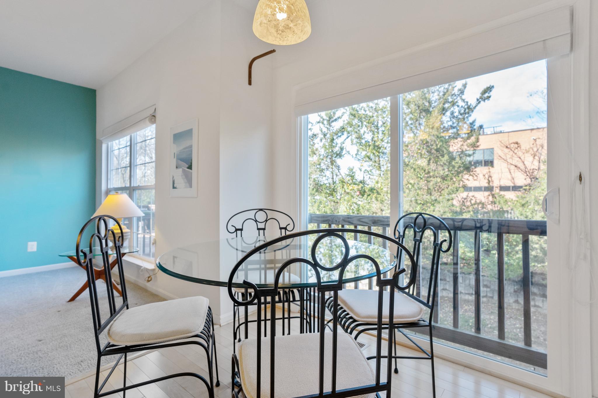 KENWOOD TOWNES - Residential