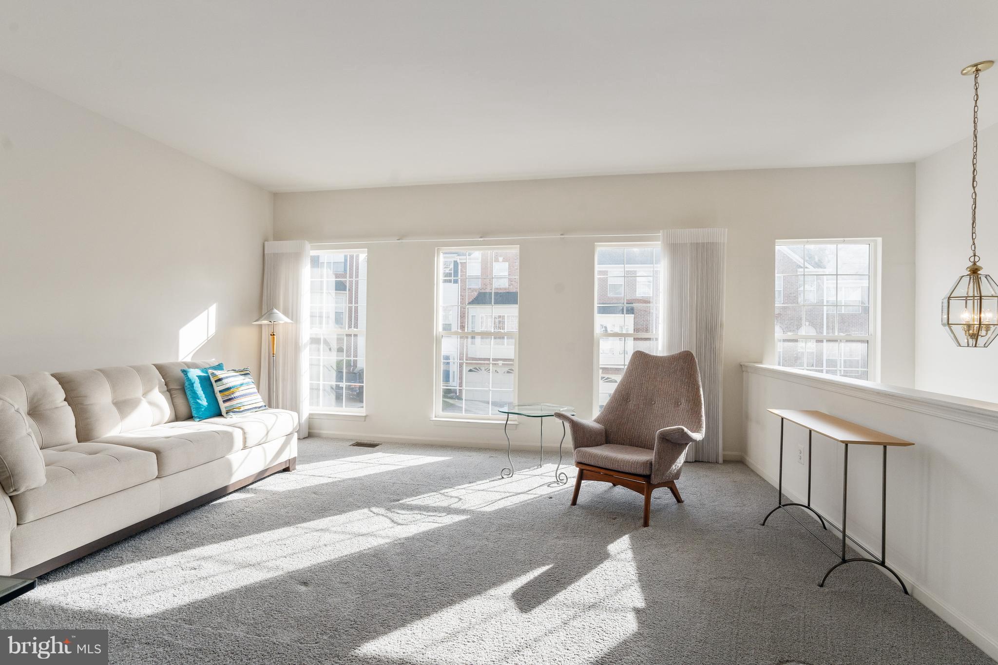 KENWOOD TOWNES - Residential