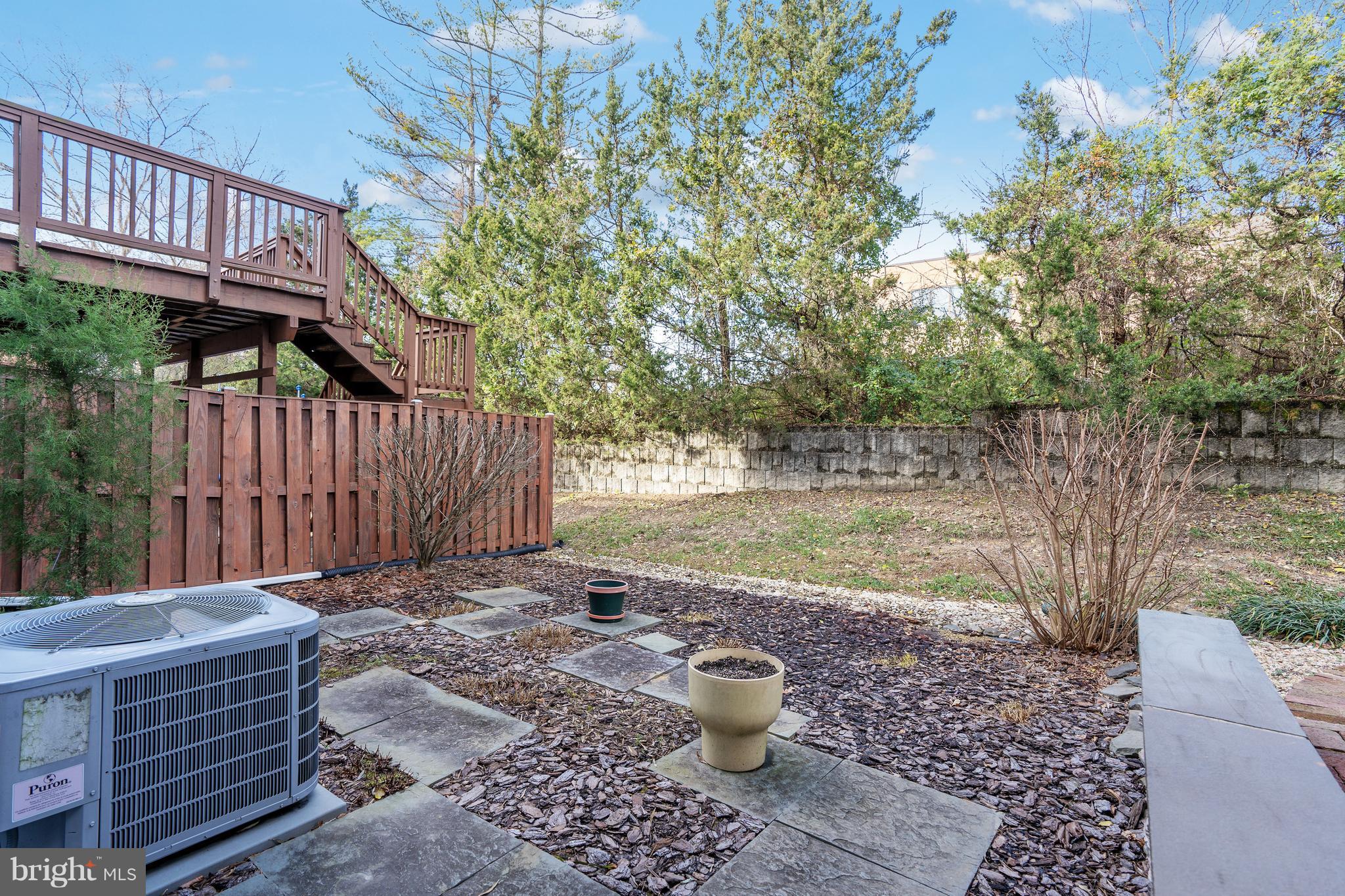 KENWOOD TOWNES - Residential