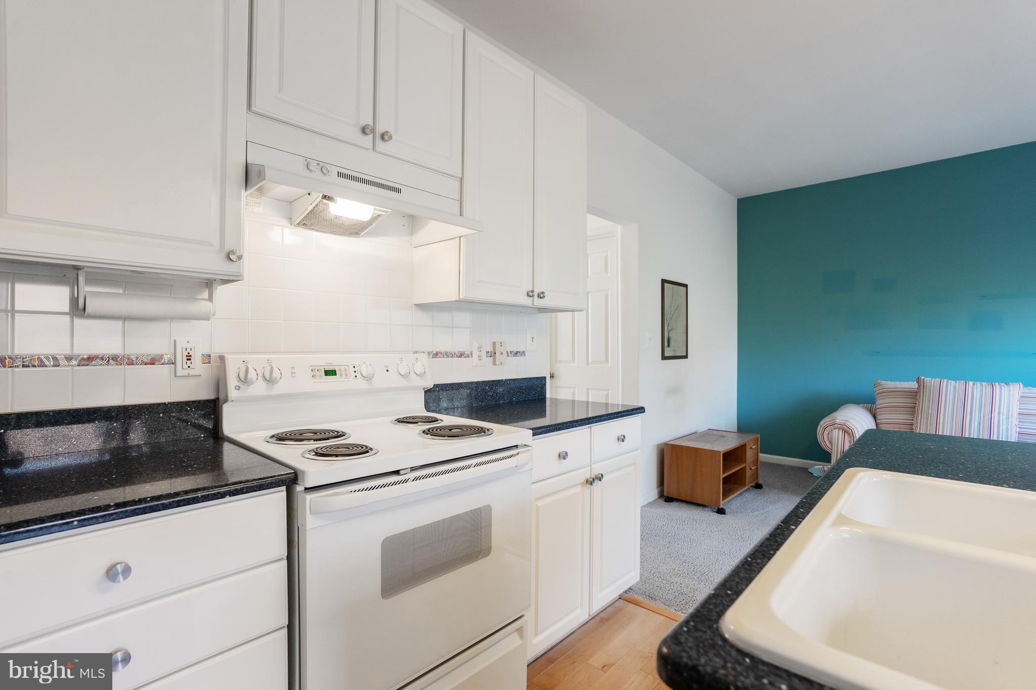 KENWOOD TOWNES - Residential