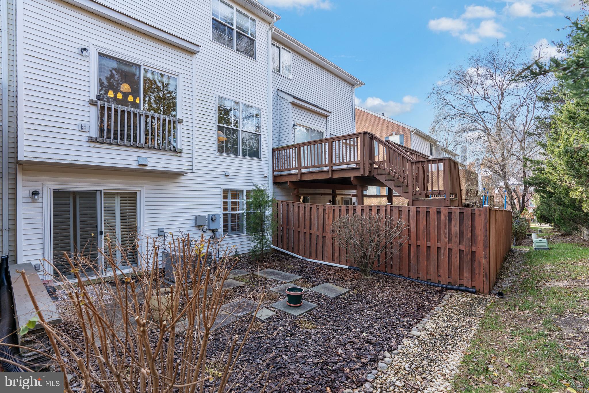 KENWOOD TOWNES - Residential