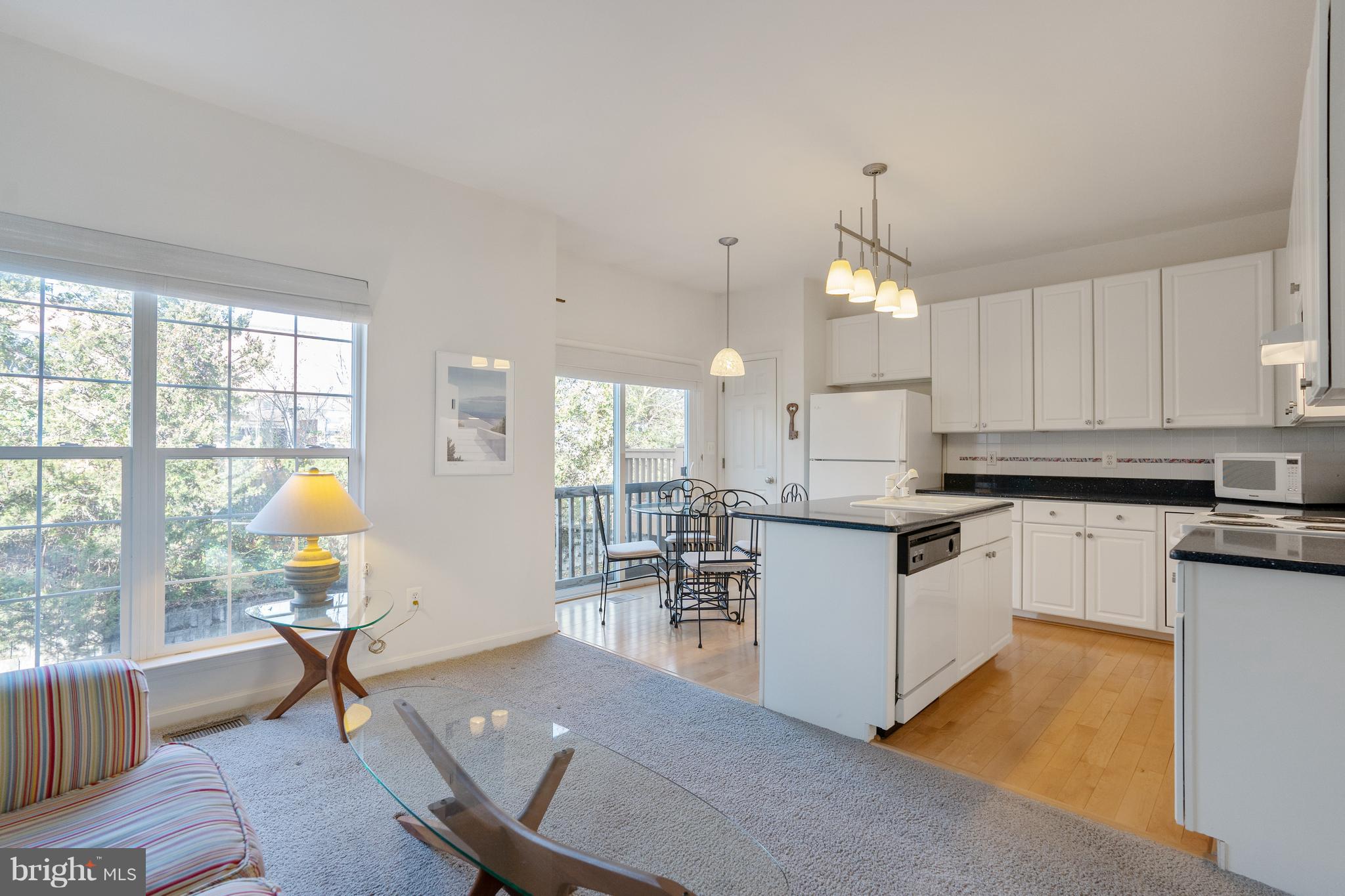 KENWOOD TOWNES - Residential