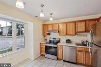 WOODLAWN MEWS - Residential Lease