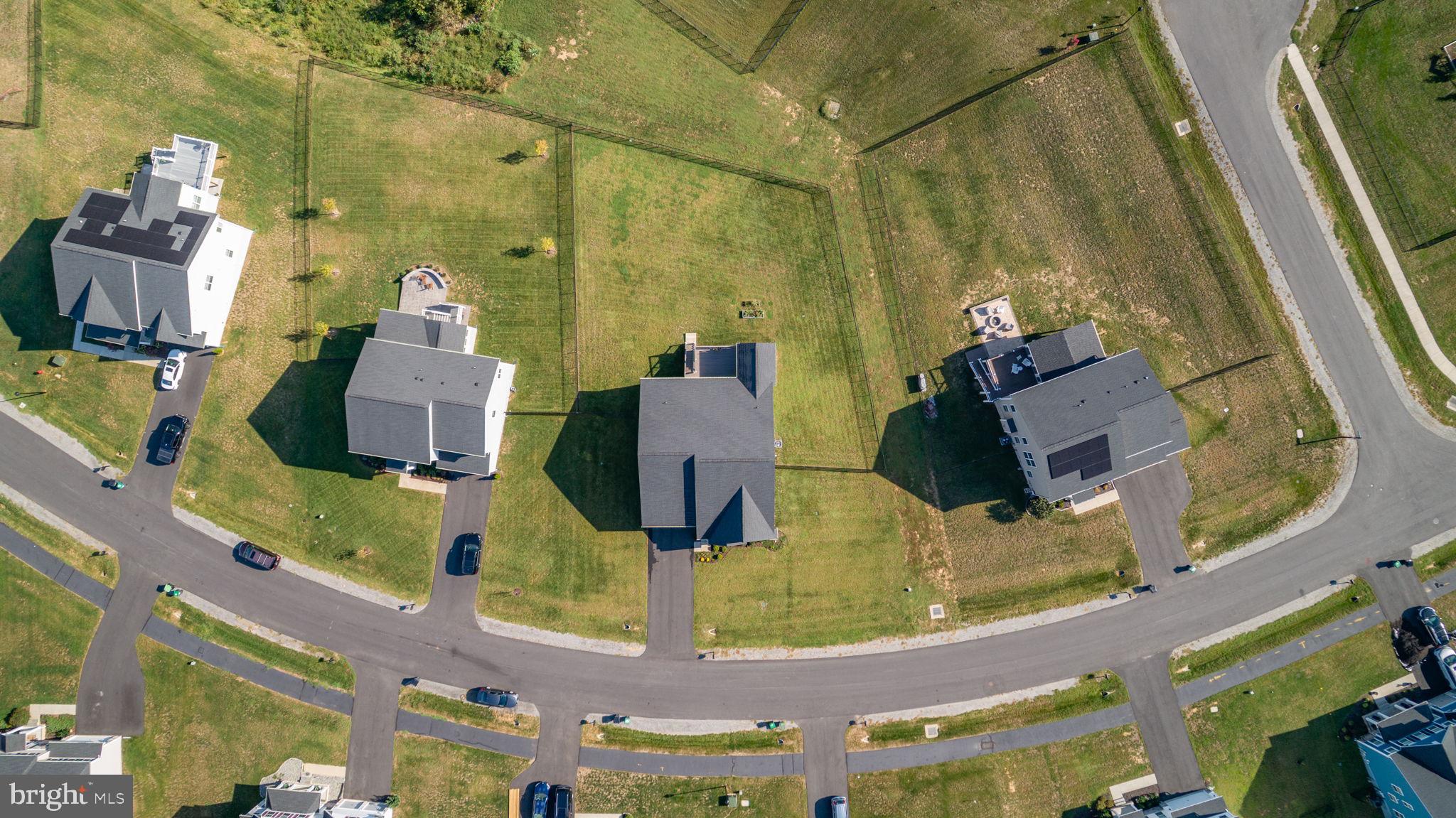 1805 LEGACY LANE