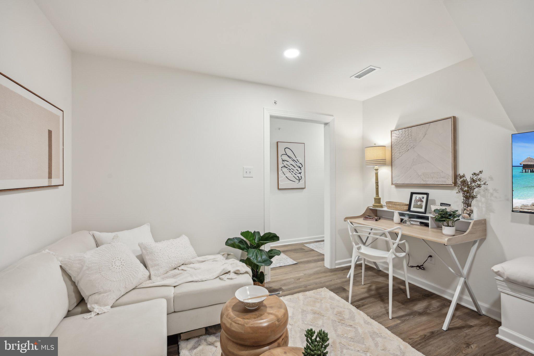 ARBOR PLACE - Residential