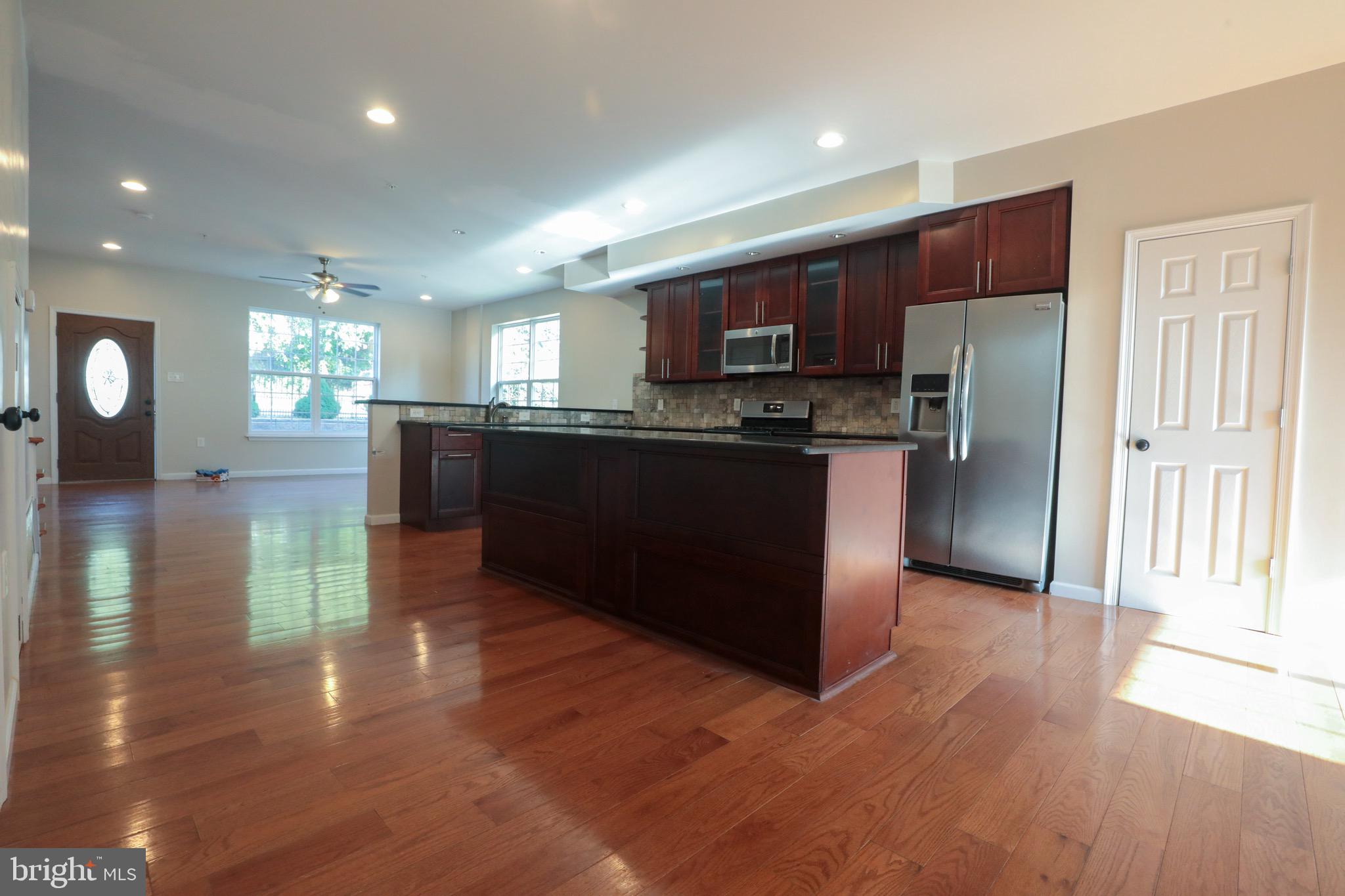 ROXBOROUGH - Residential