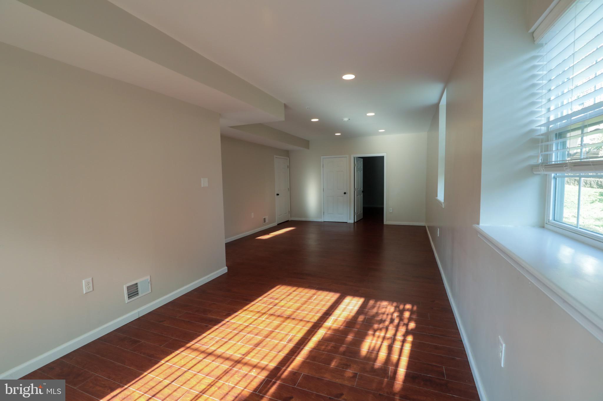 ROXBOROUGH - Residential