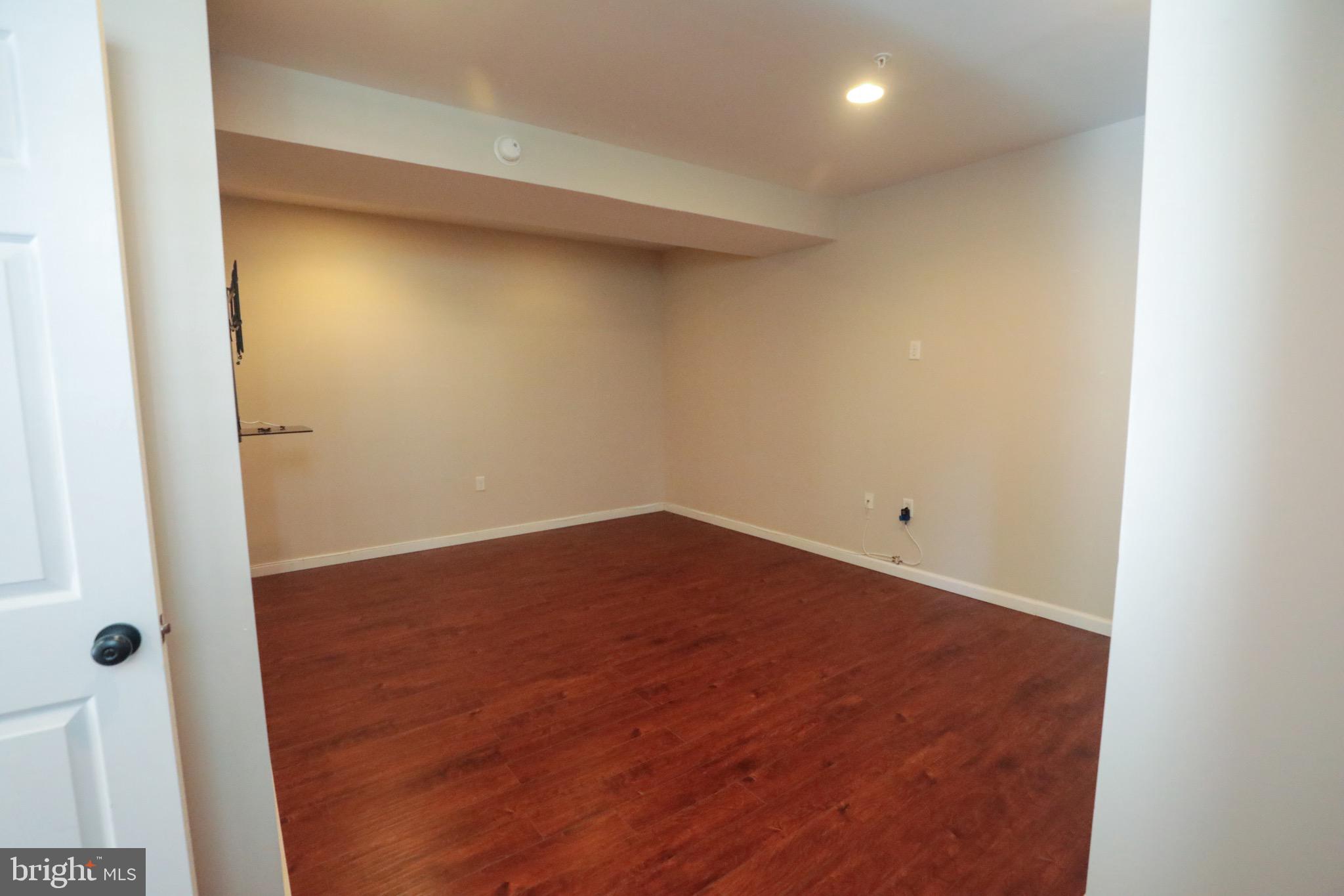 ROXBOROUGH - Residential