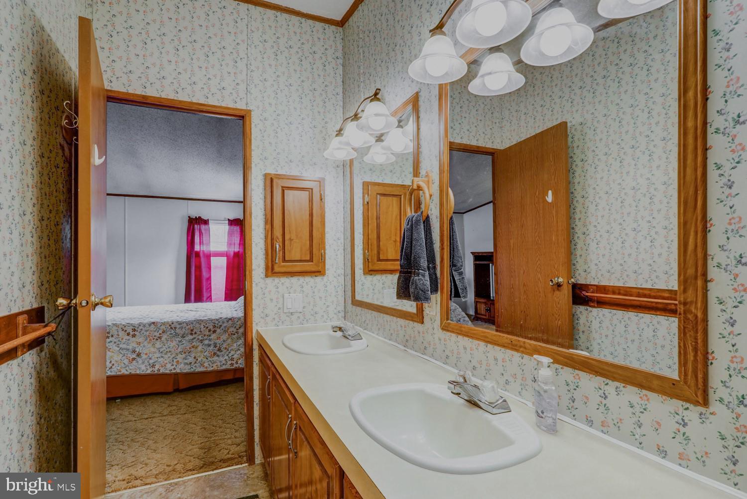 OVERLOOK ESTATES - Residential