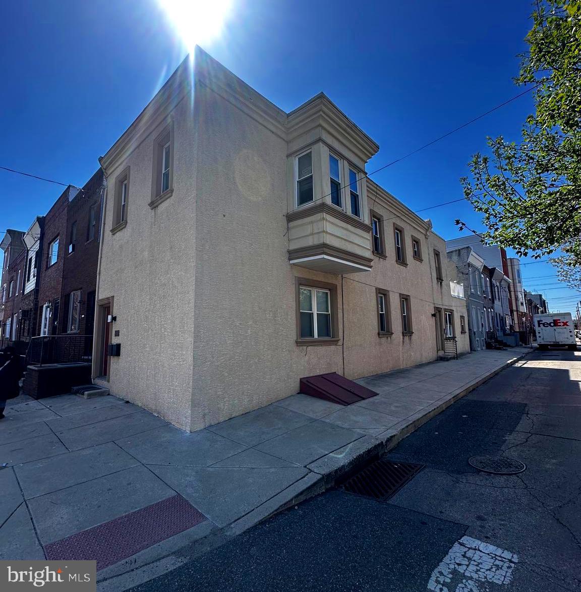 POINT BREEZE - Residential Income