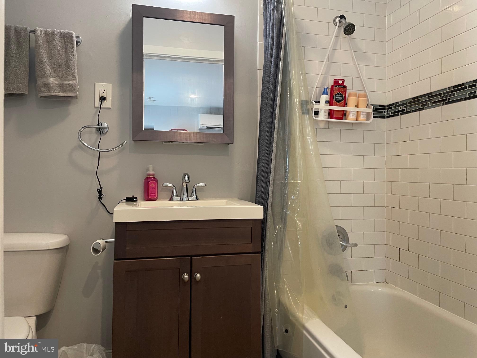 POINT BREEZE - Residential Income