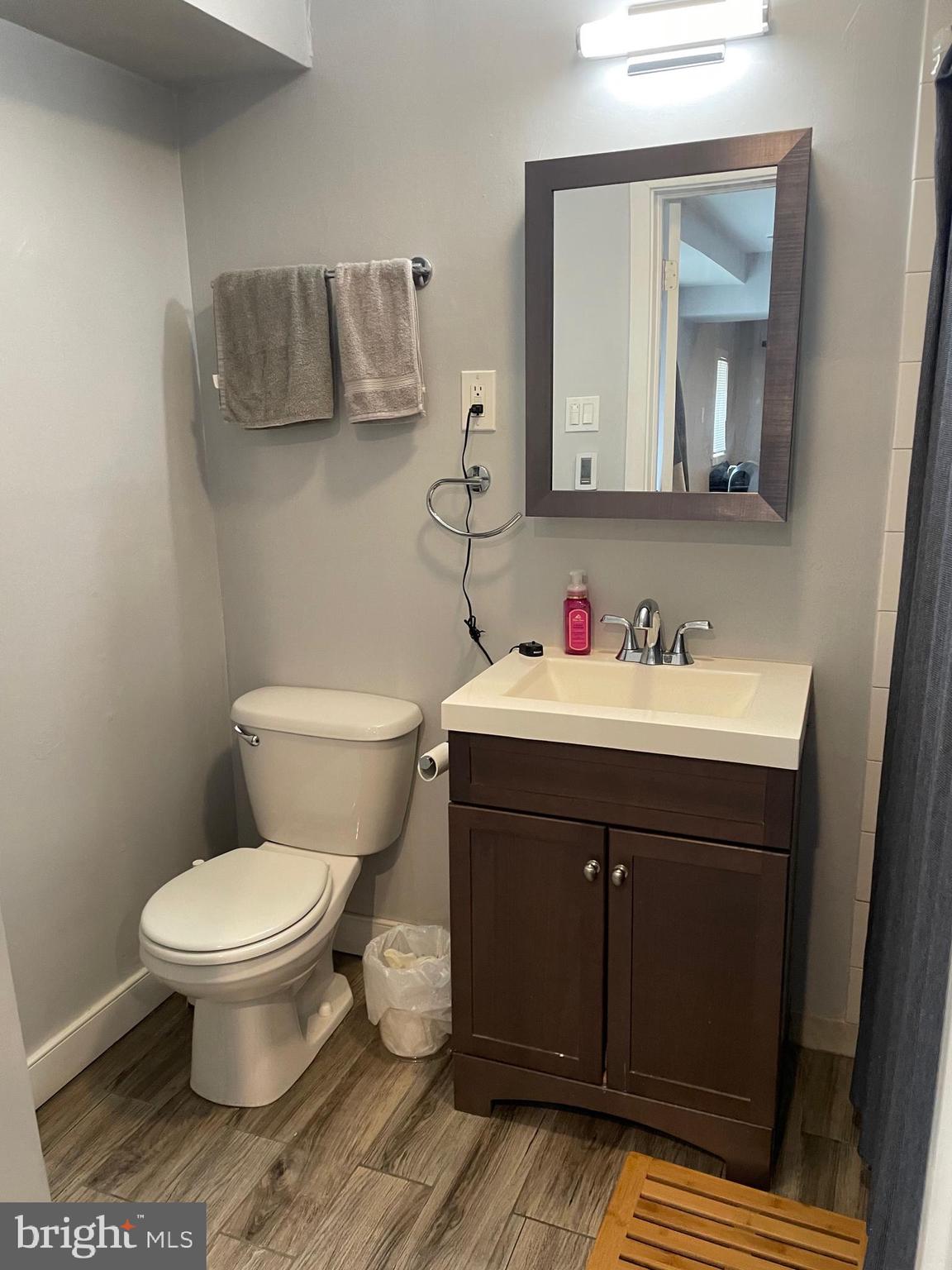 POINT BREEZE - Residential Income