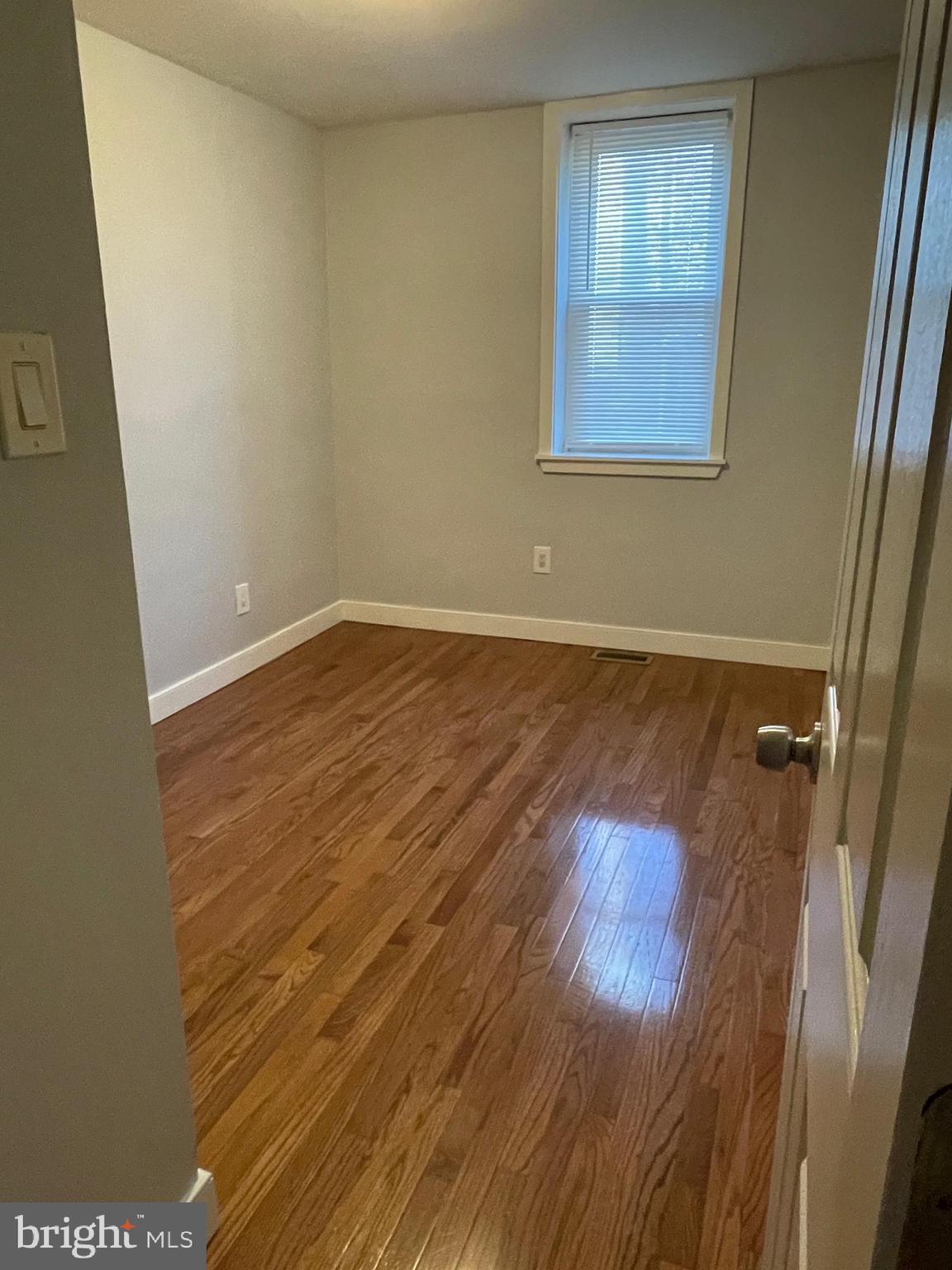 POINT BREEZE - Residential Income