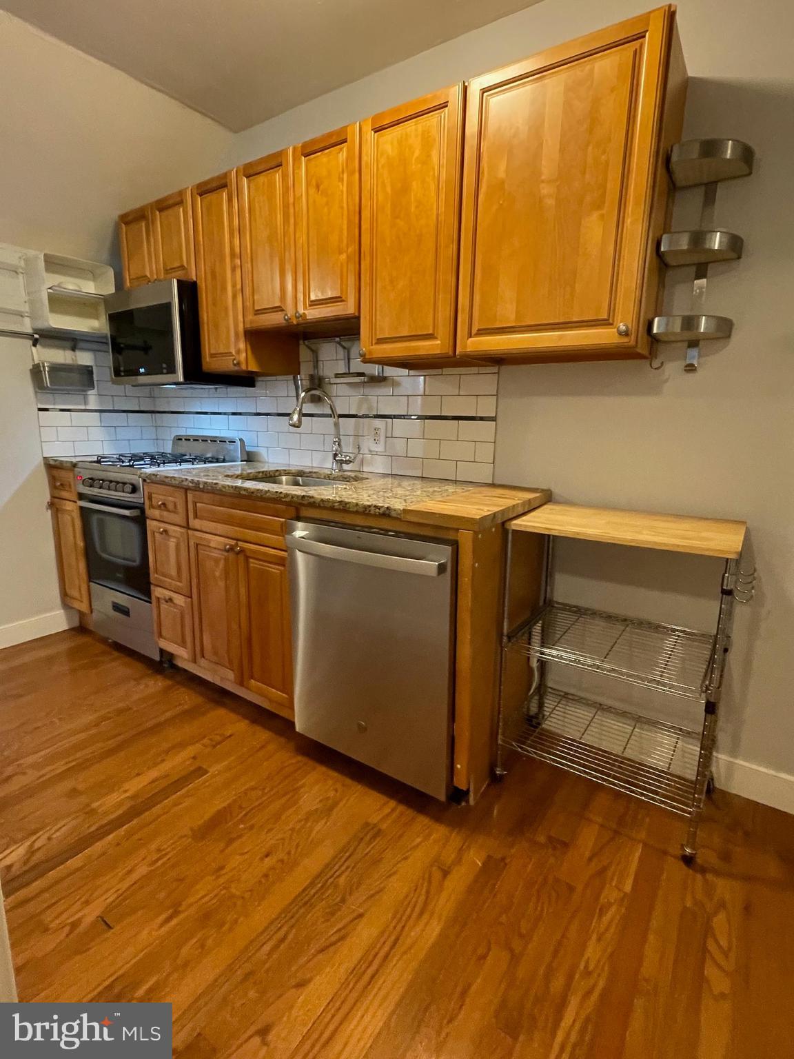 POINT BREEZE - Residential Income