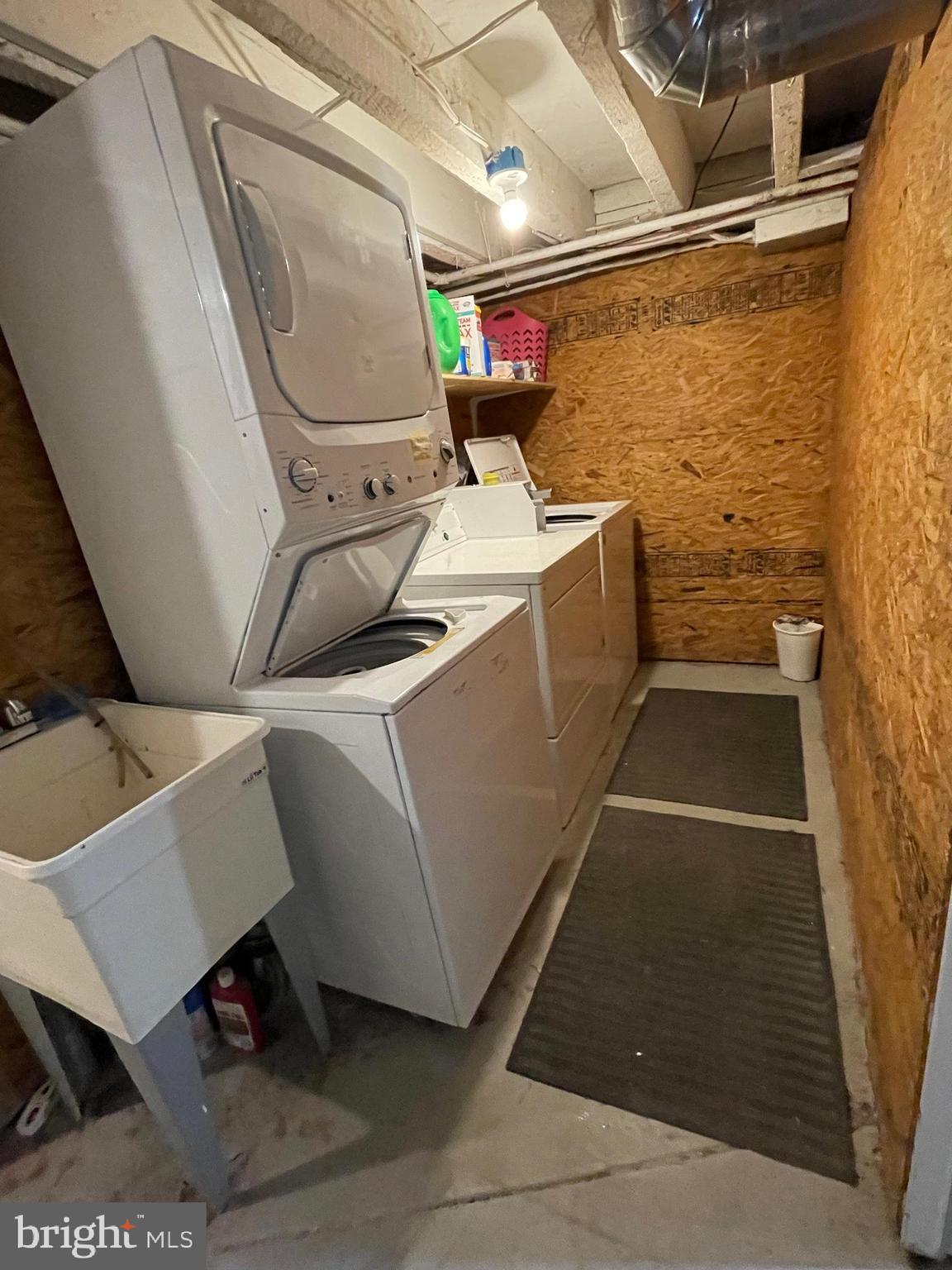 POINT BREEZE - Residential Income