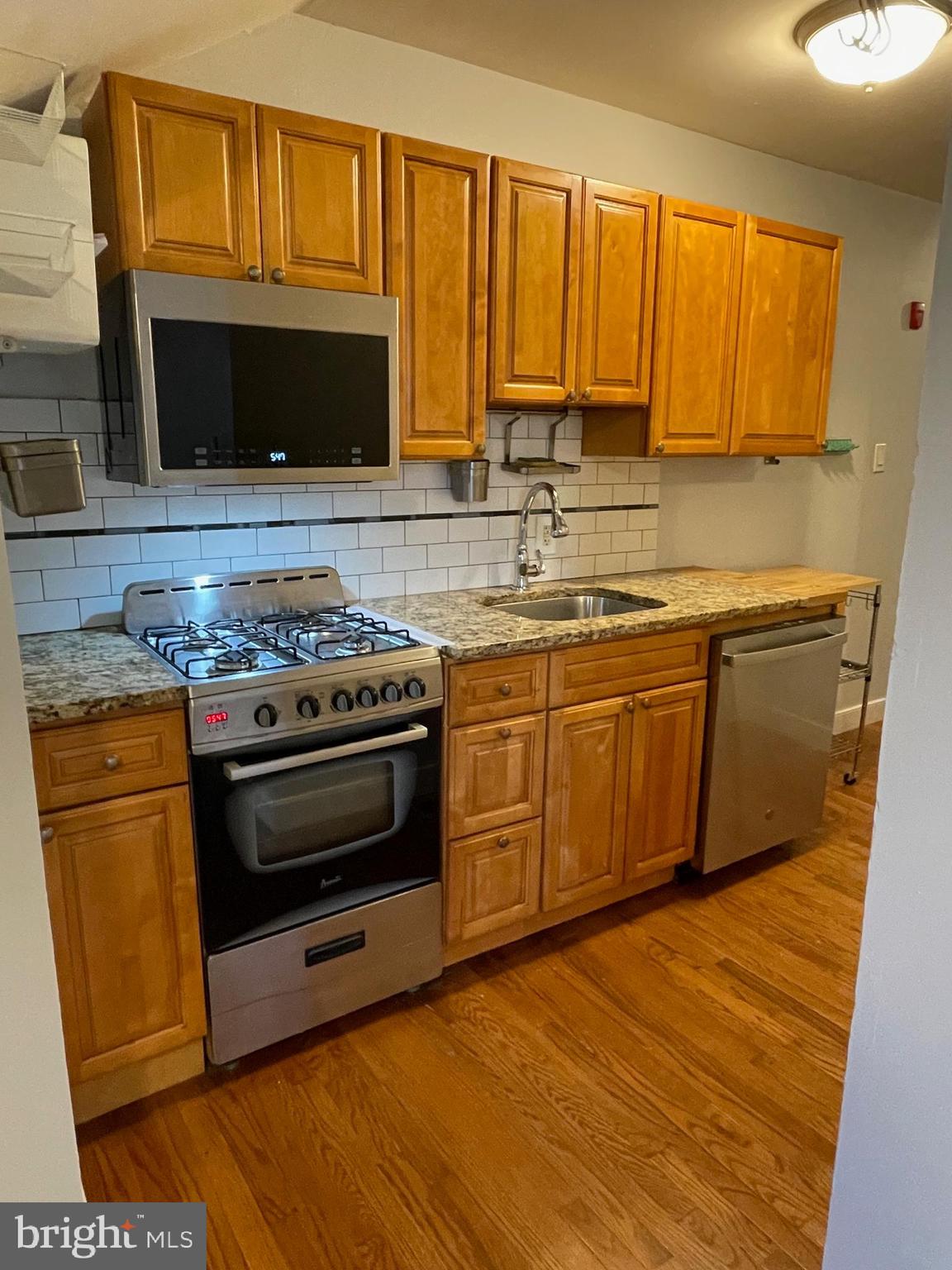 POINT BREEZE - Residential Income