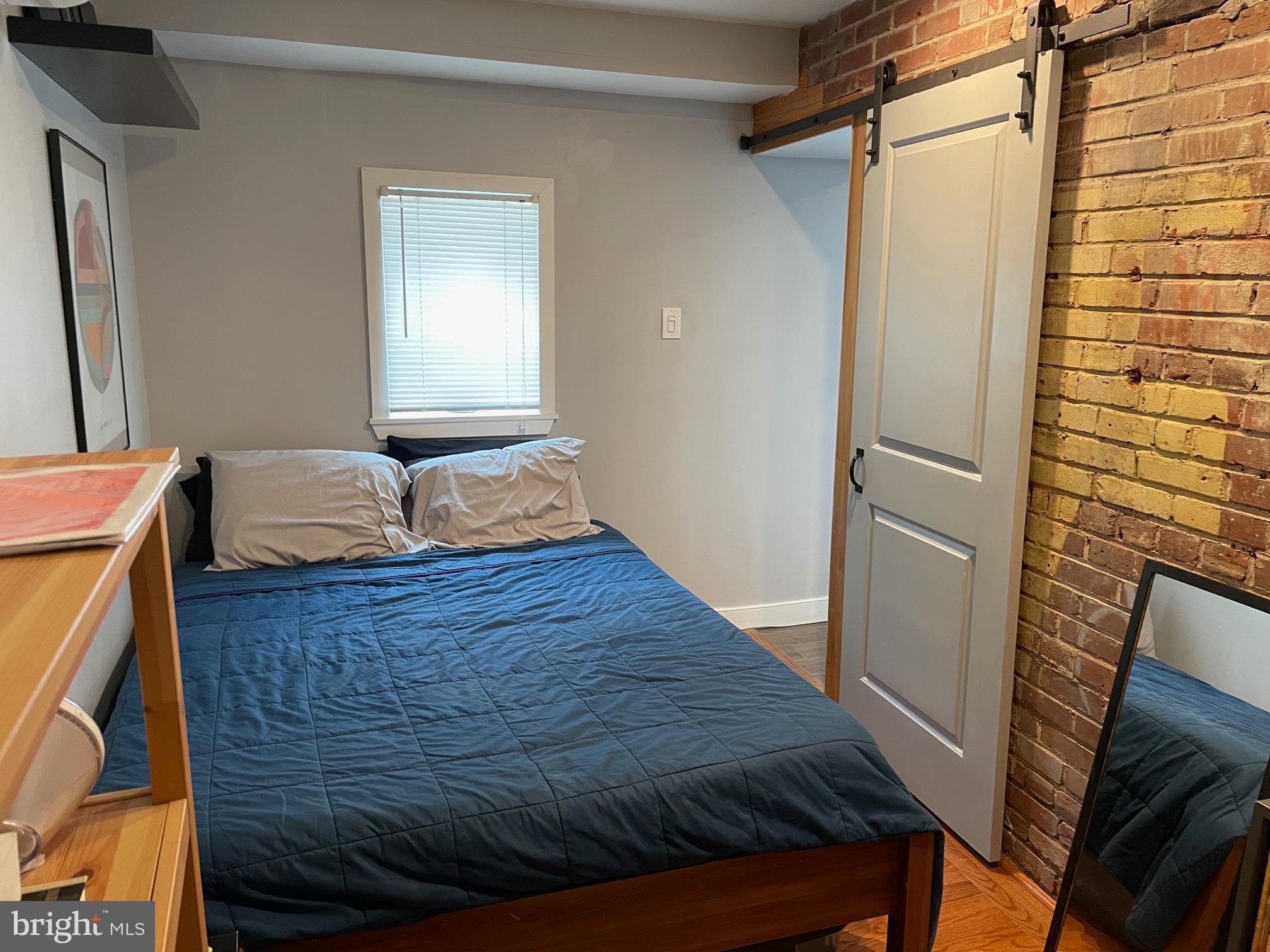 POINT BREEZE - Residential Income