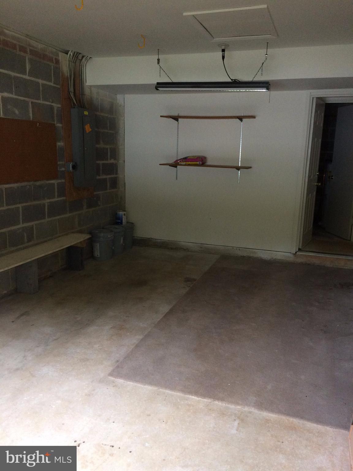 KINGS PARK WEST - Residential Lease