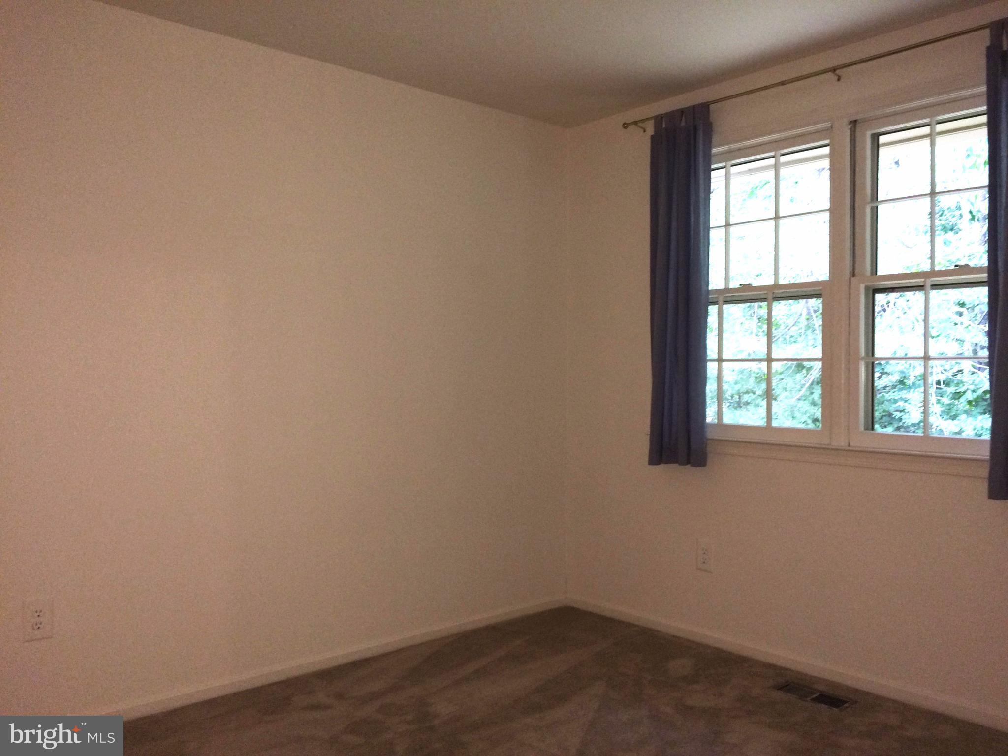 KINGS PARK WEST - Residential Lease