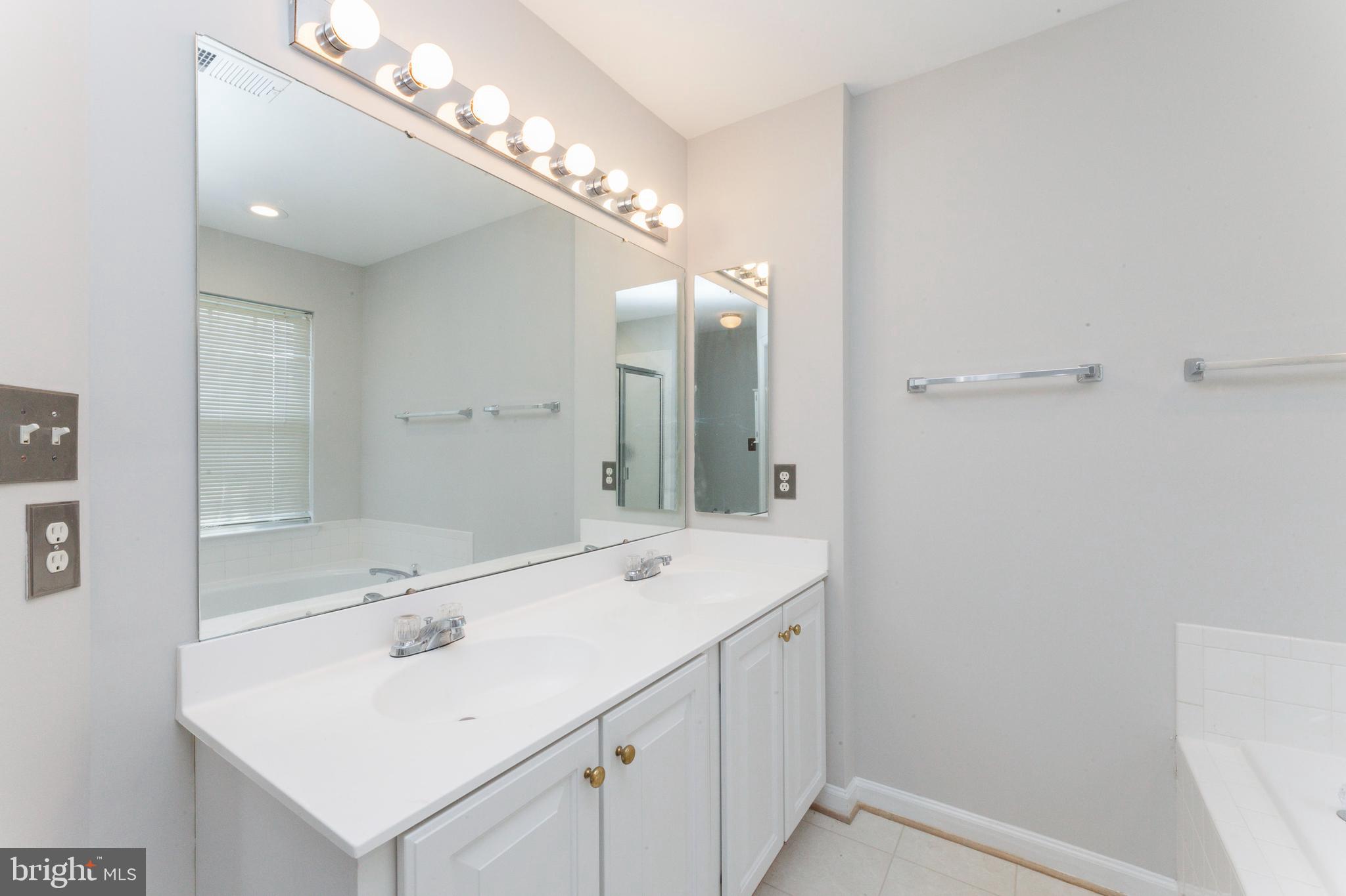 SOMERSET - Residential