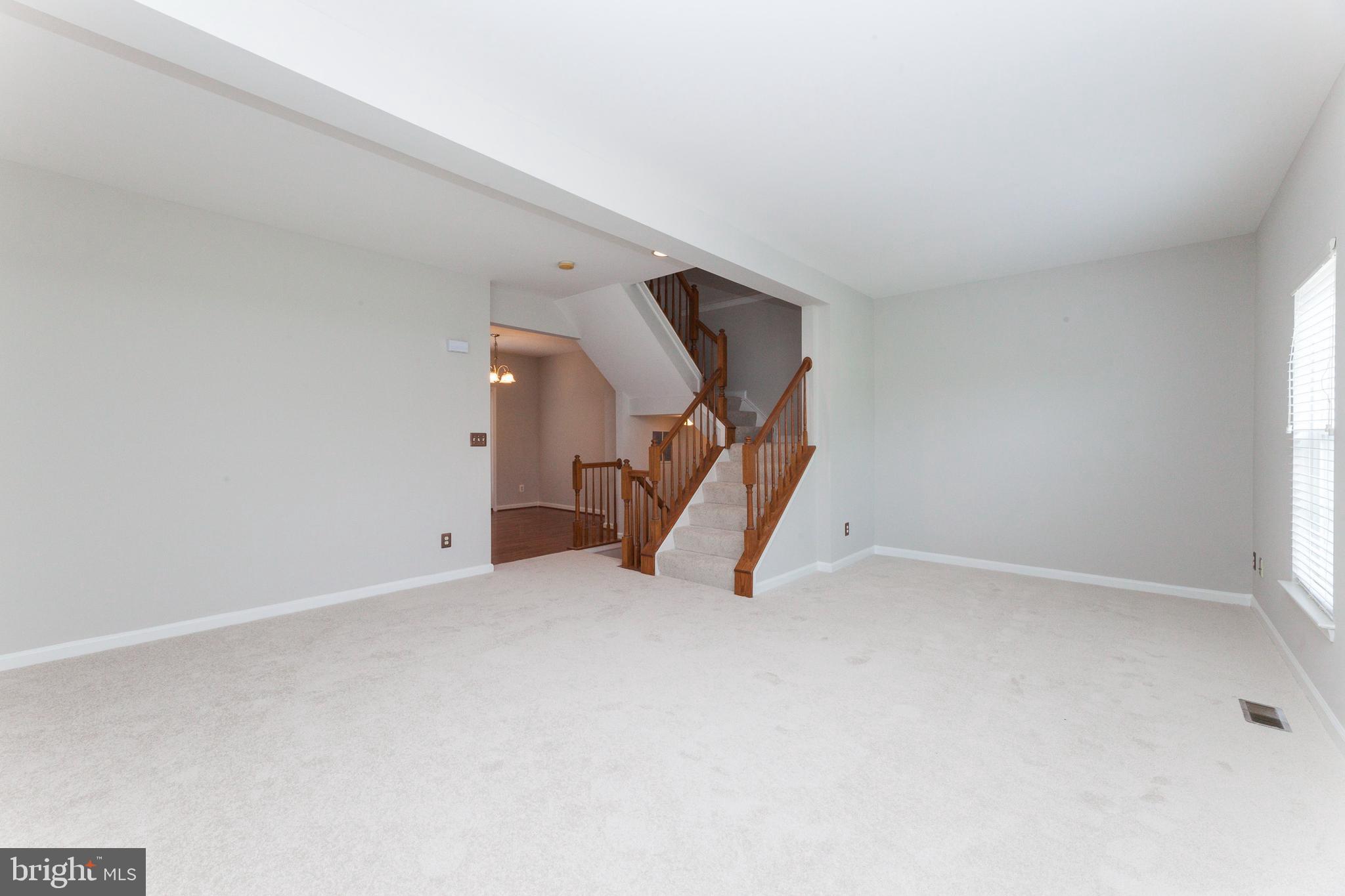 SOMERSET - Residential