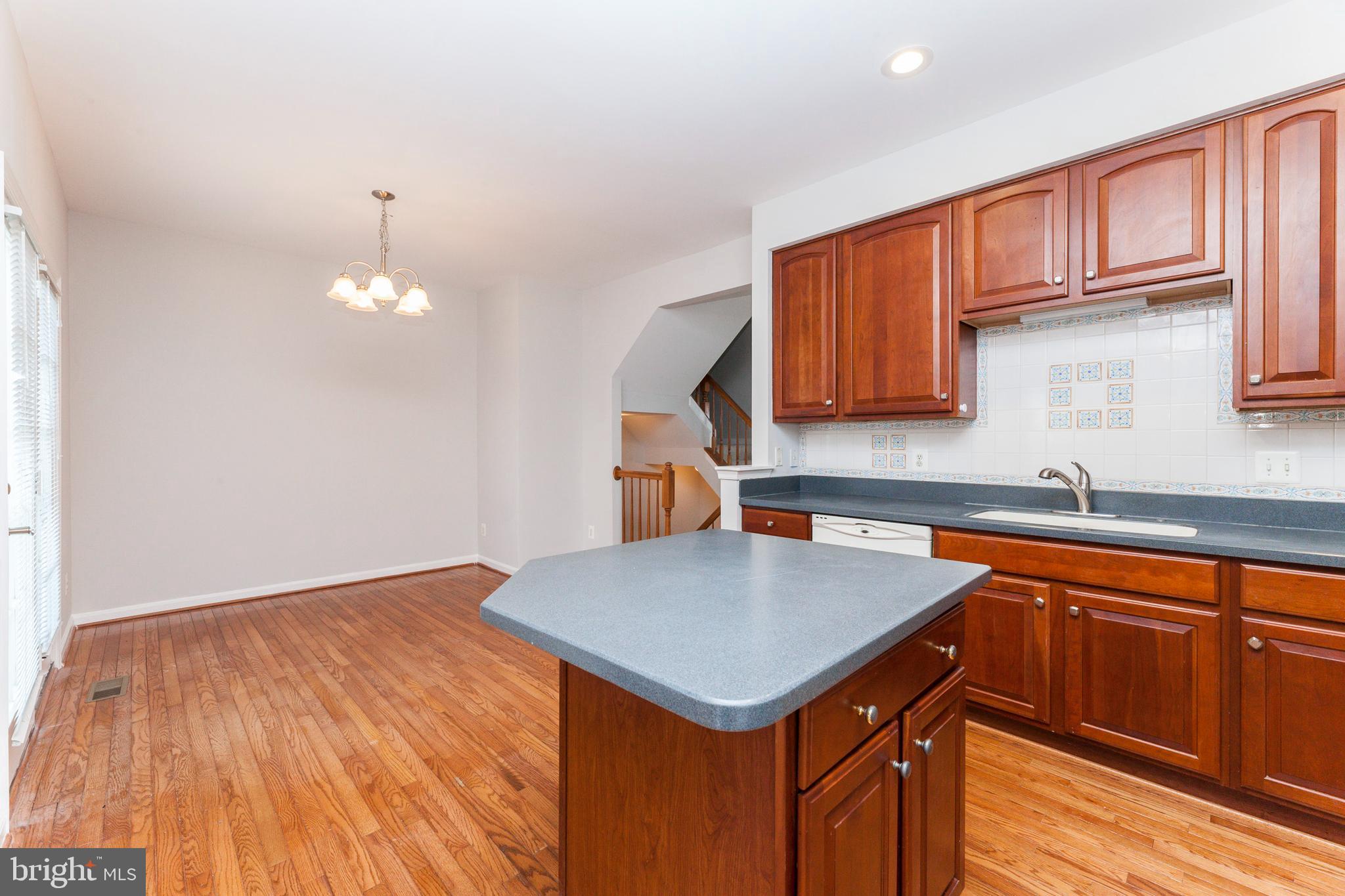 SOMERSET - Residential