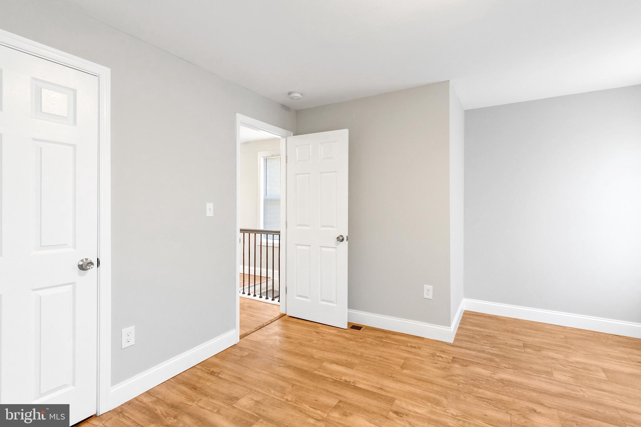 ALBEMARLE SQUARE - Residential