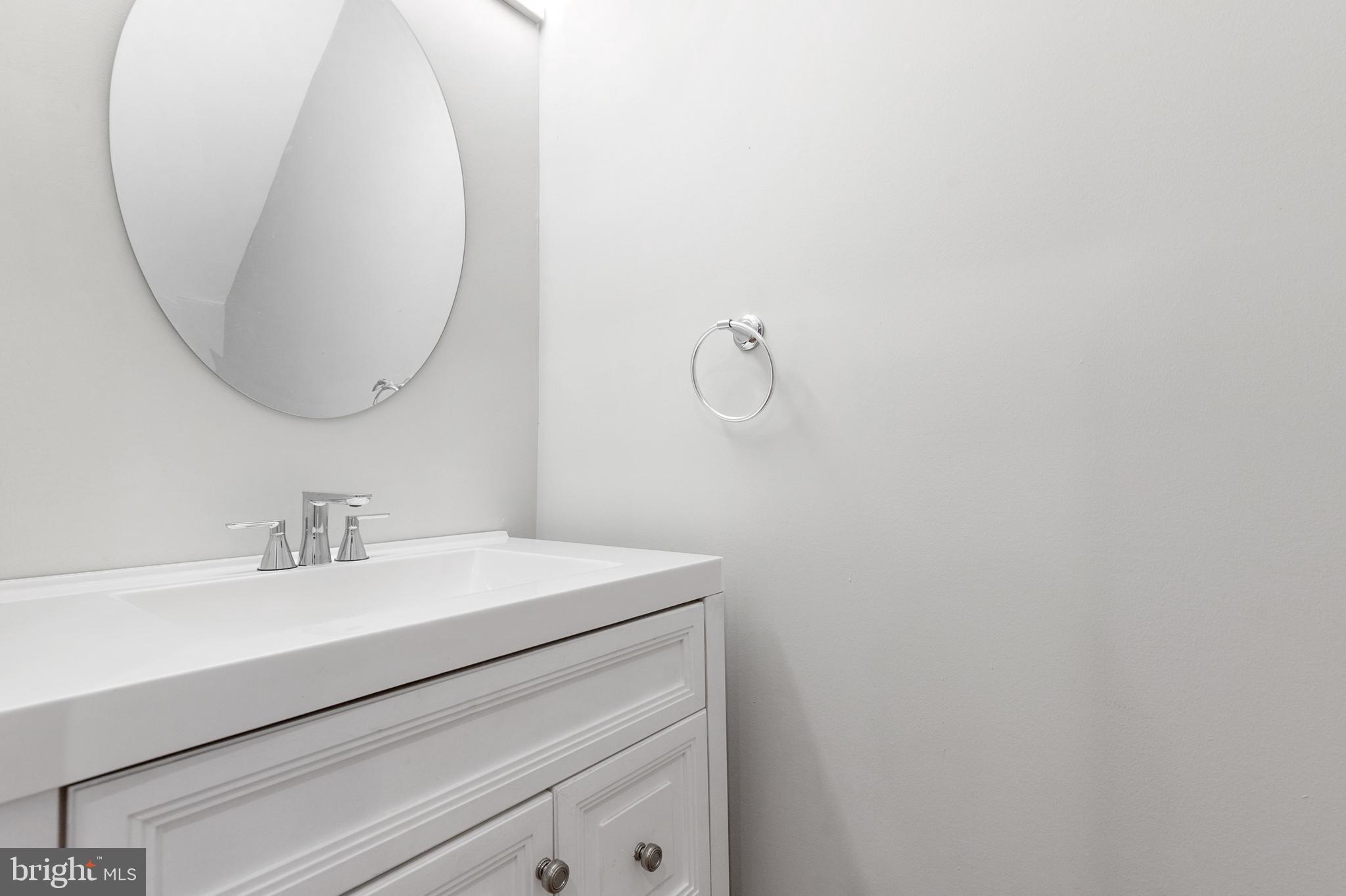 ALBEMARLE SQUARE - Residential