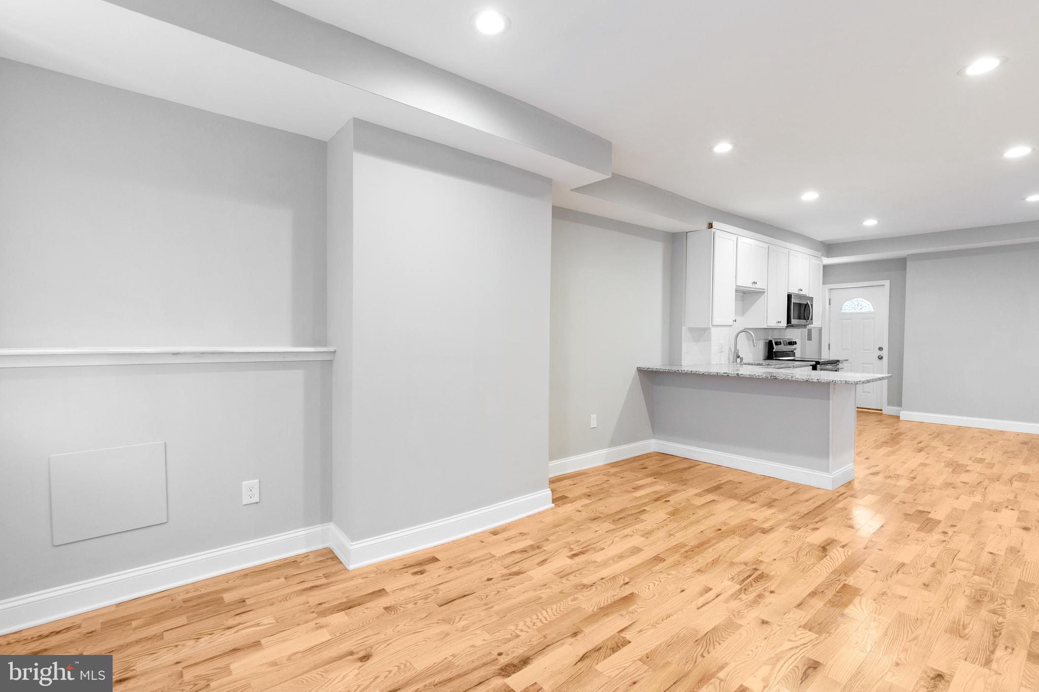 ALBEMARLE SQUARE - Residential