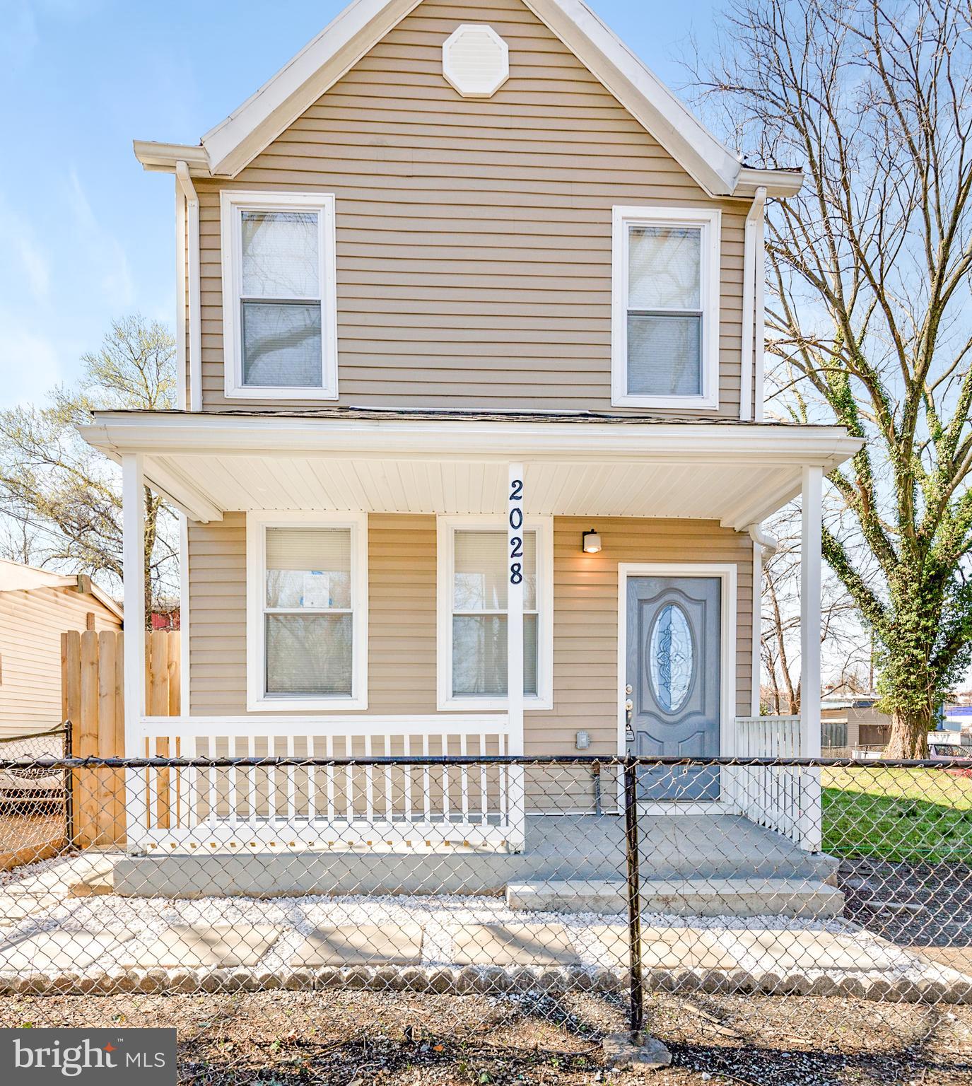 ALBEMARLE SQUARE - Residential