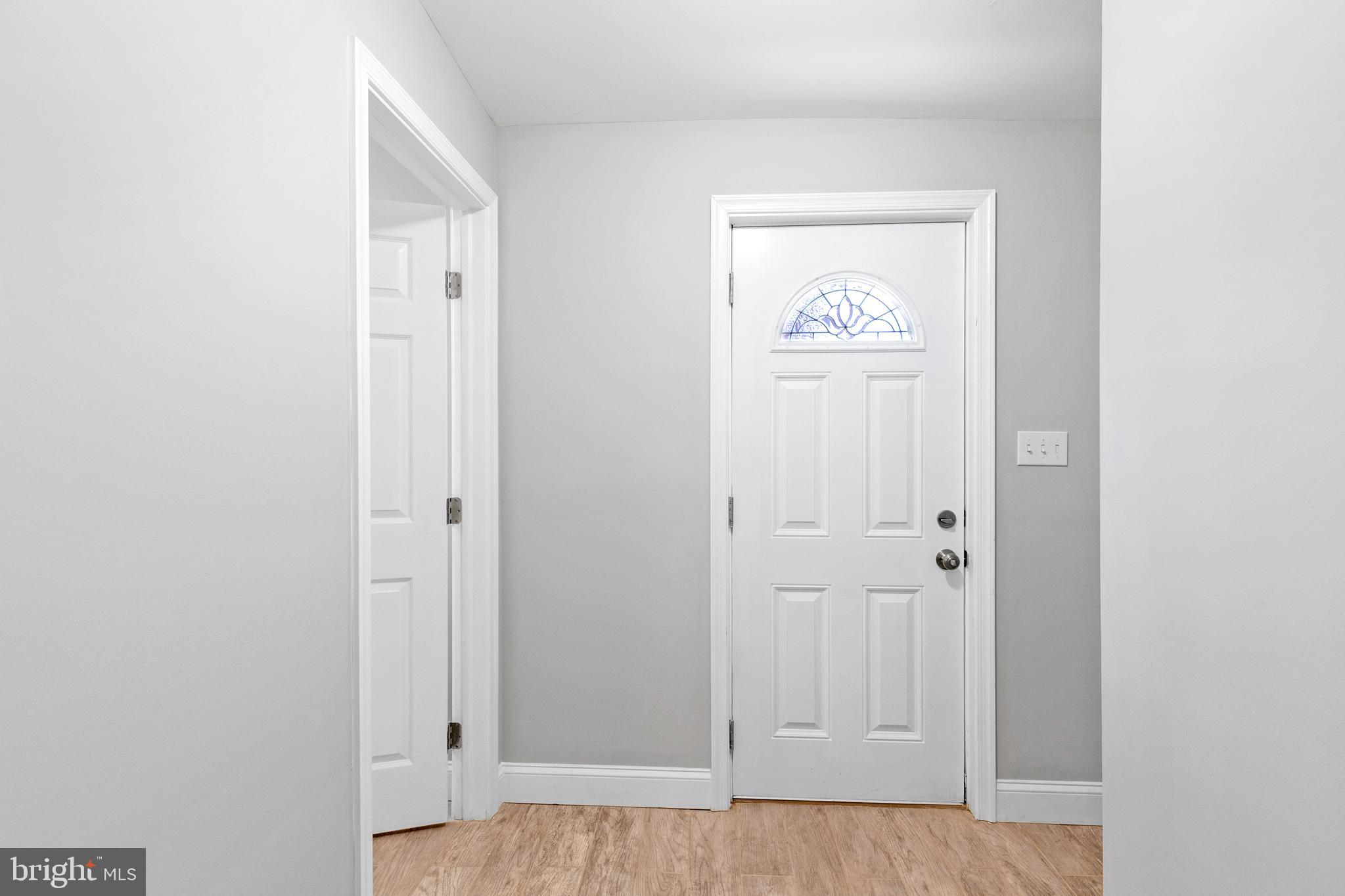 ALBEMARLE SQUARE - Residential