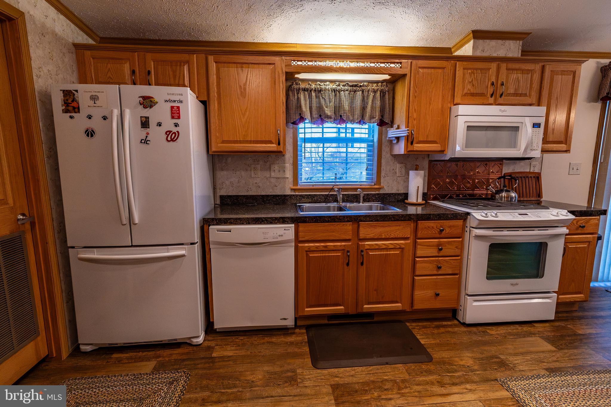 STONE HILL VILLAGE - Residential