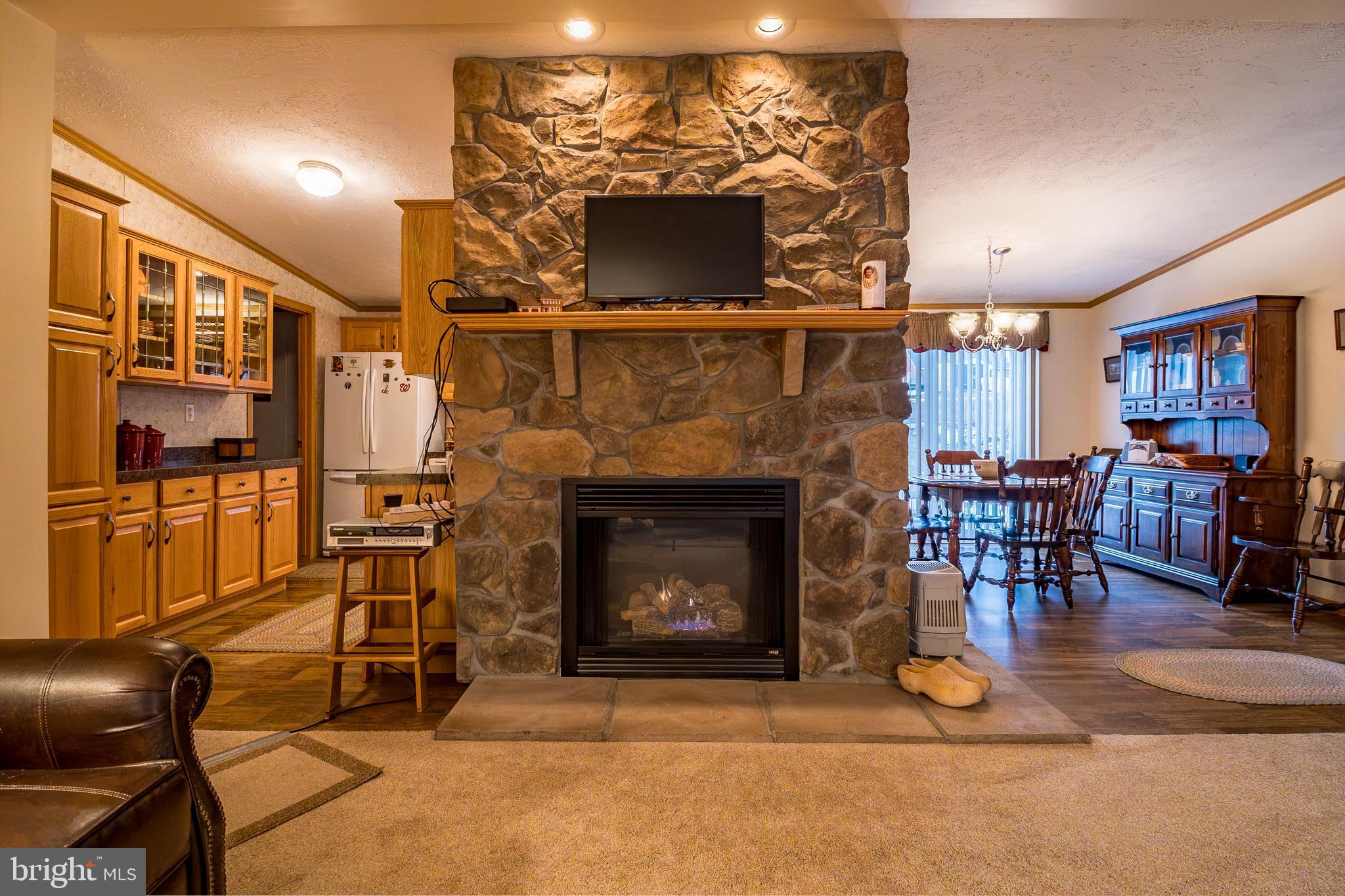 STONE HILL VILLAGE - Residential