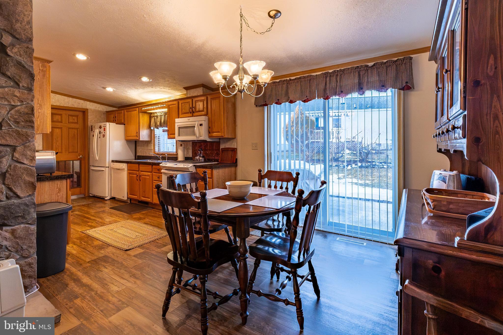 STONE HILL VILLAGE - Residential