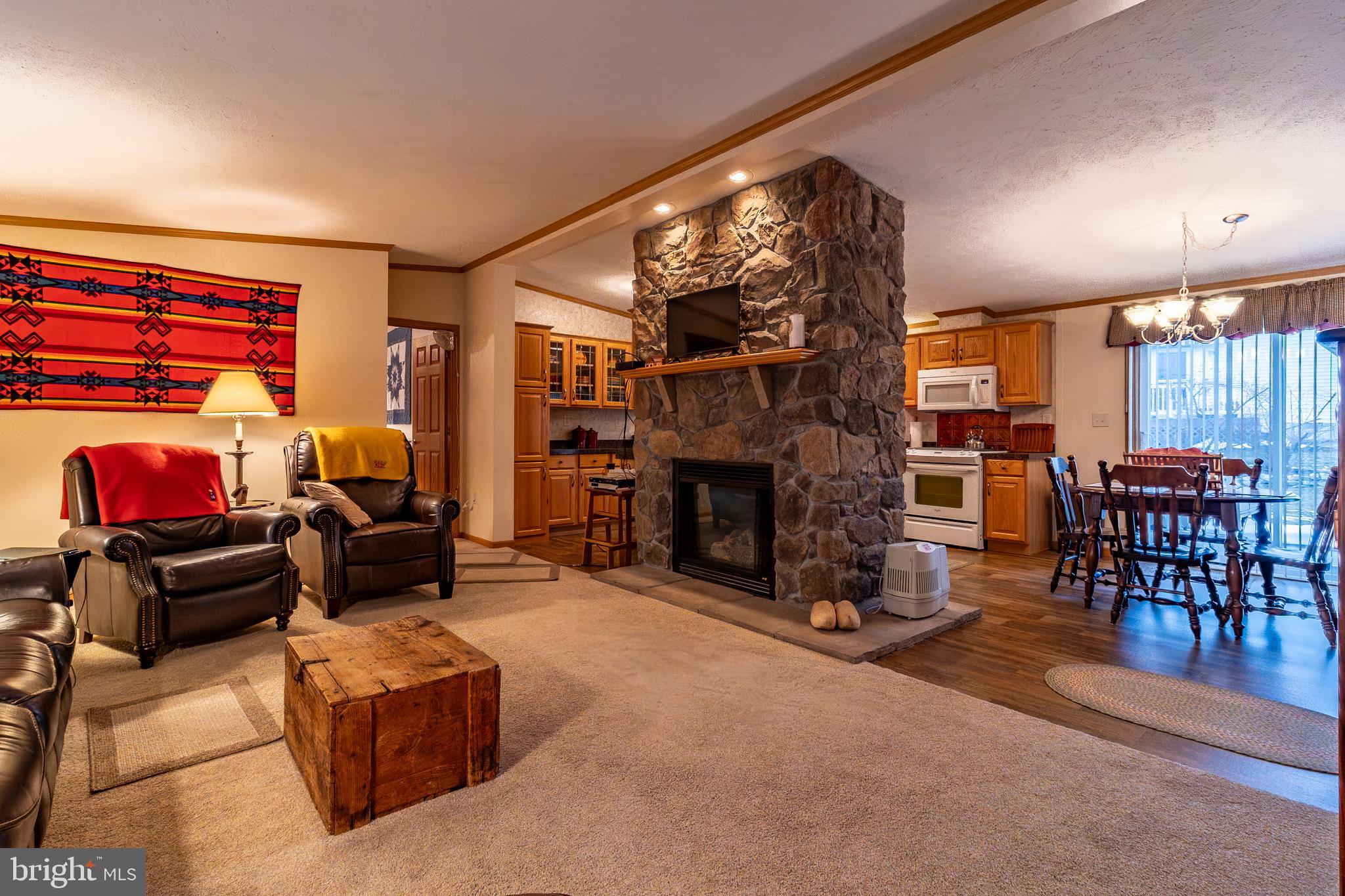 STONE HILL VILLAGE - Residential