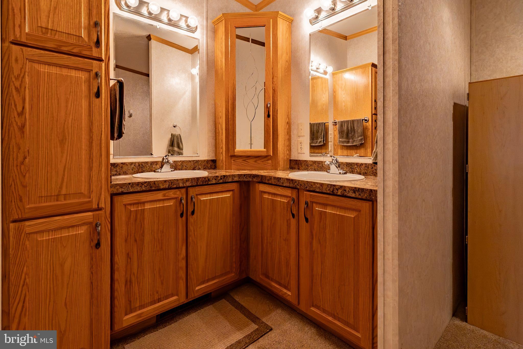 STONE HILL VILLAGE - Residential