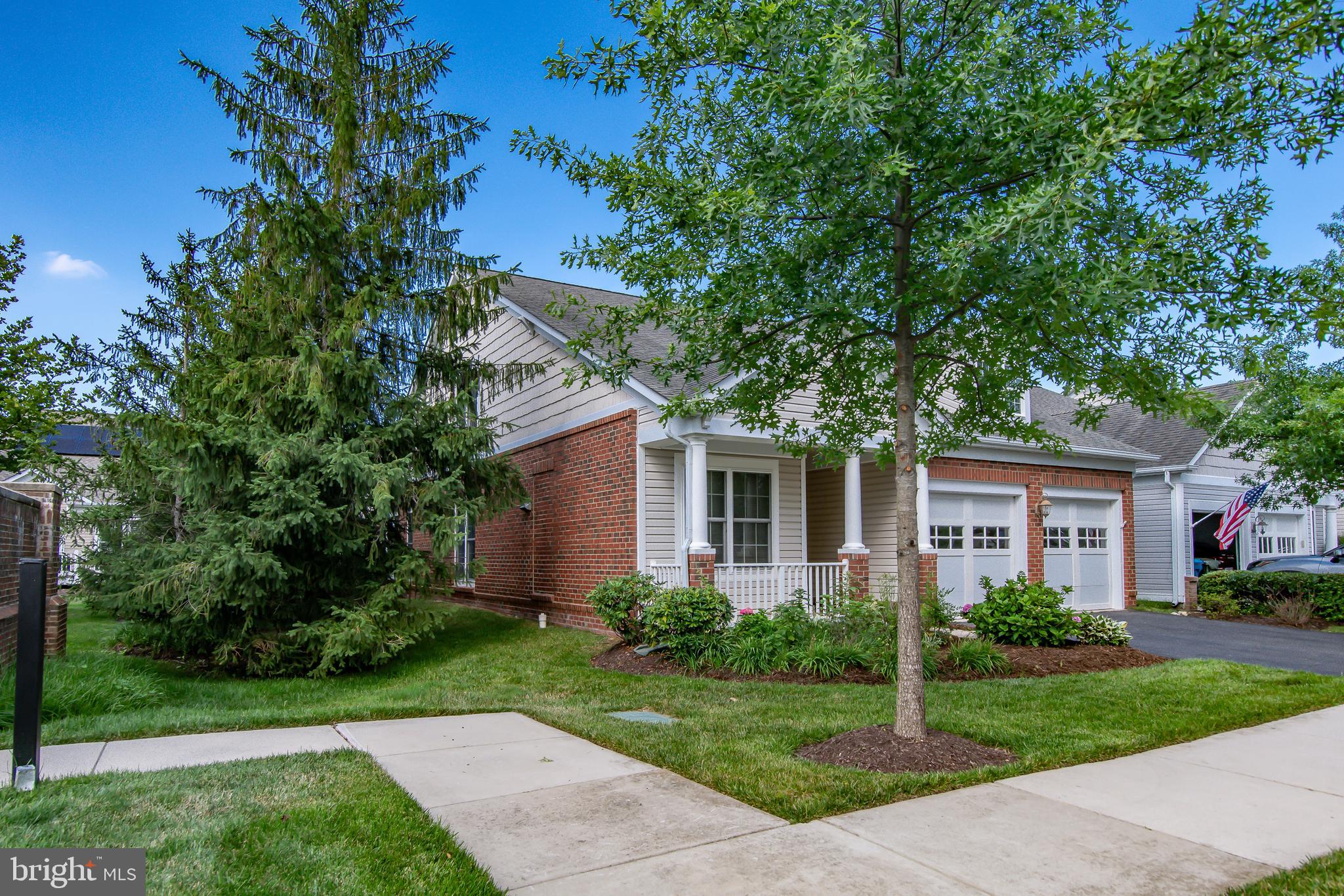 8406 MOUNTAIN LARKSPUR DR DRIVE