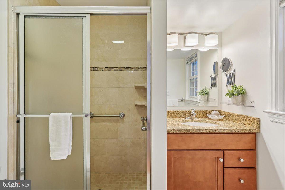 REGENCY ESTATES - Residential