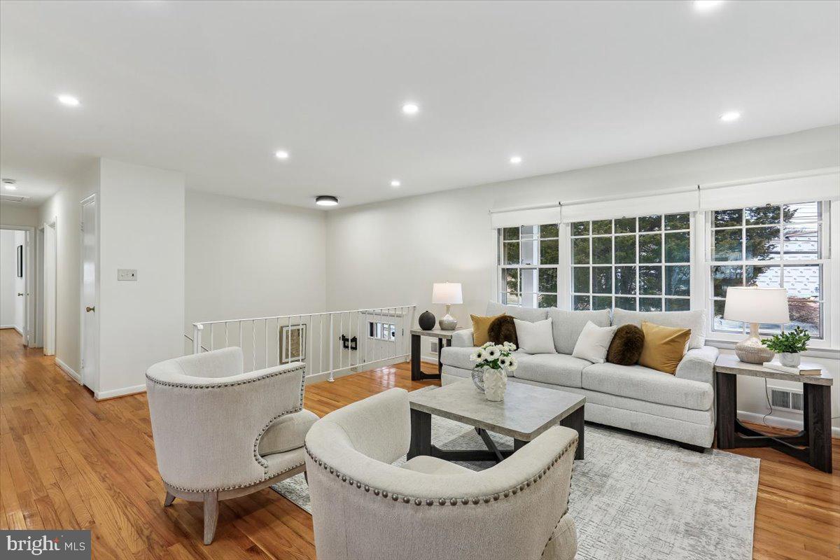 REGENCY ESTATES - Residential