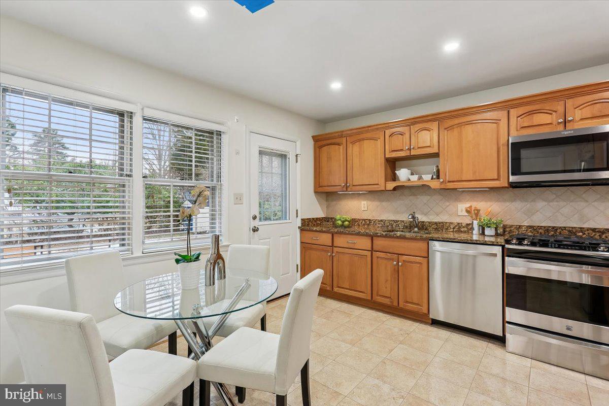 REGENCY ESTATES - Residential