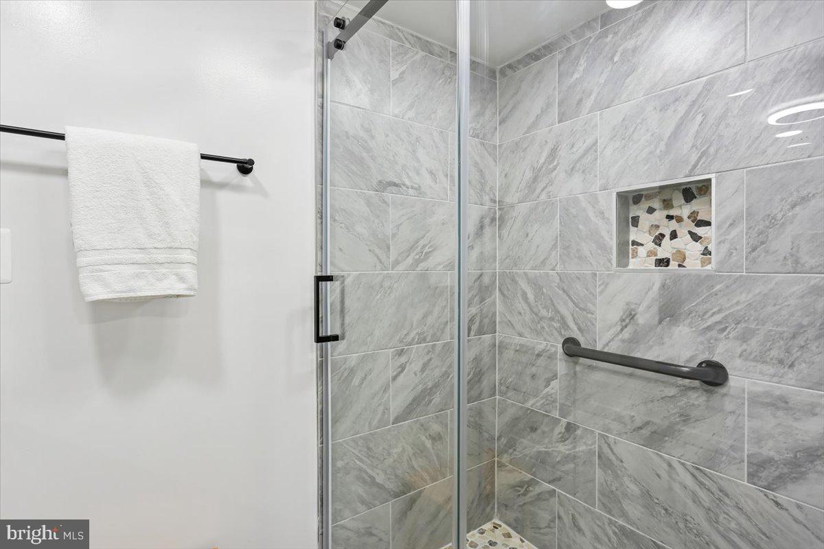 REGENCY ESTATES - Residential