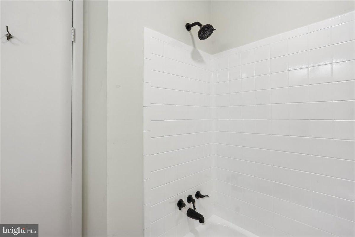 REGENCY ESTATES - Residential